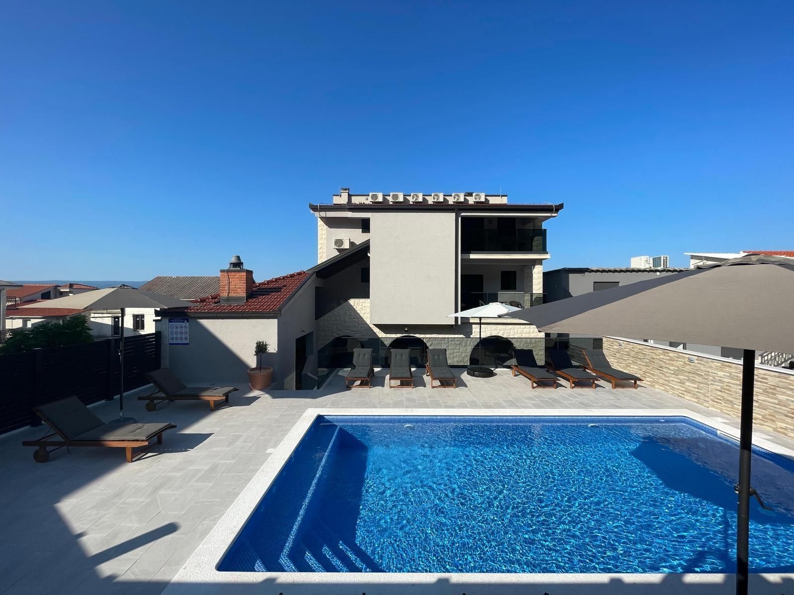 Apartments Villa Milas with pool 99601-A2