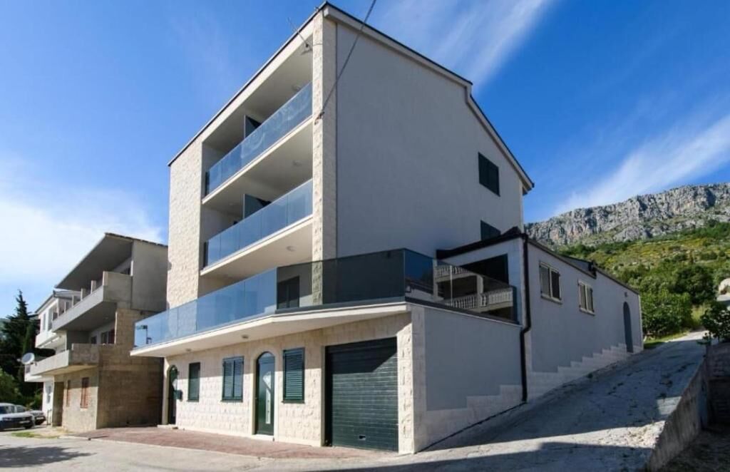Apartments Villa Milas with pool 99601-A2