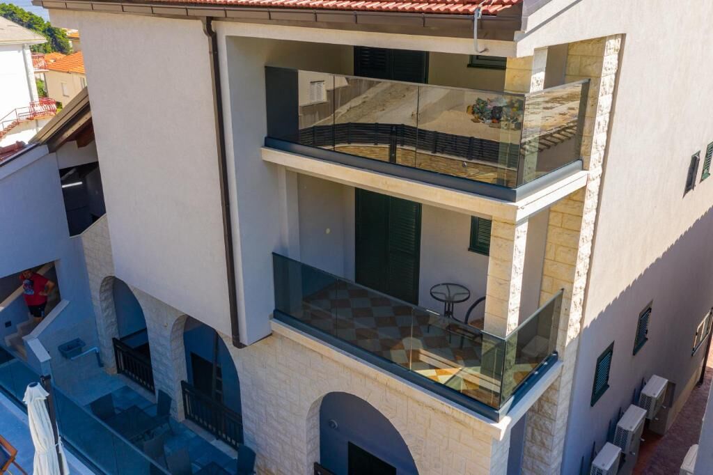 Apartments Villa Milas with pool 99601-A2