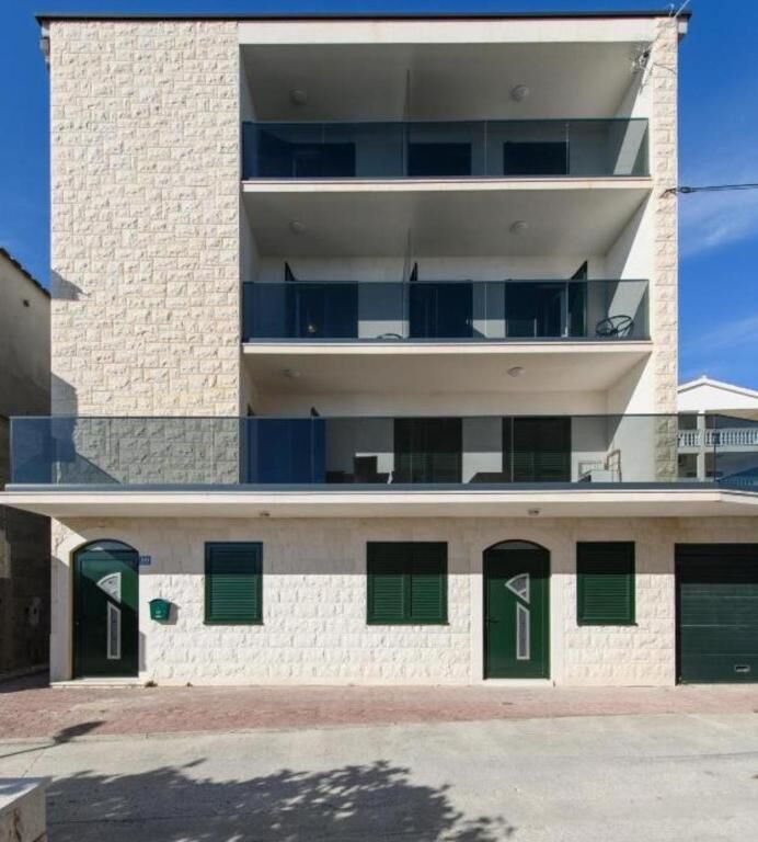 Apartments Villa Milas with pool 99601-A2