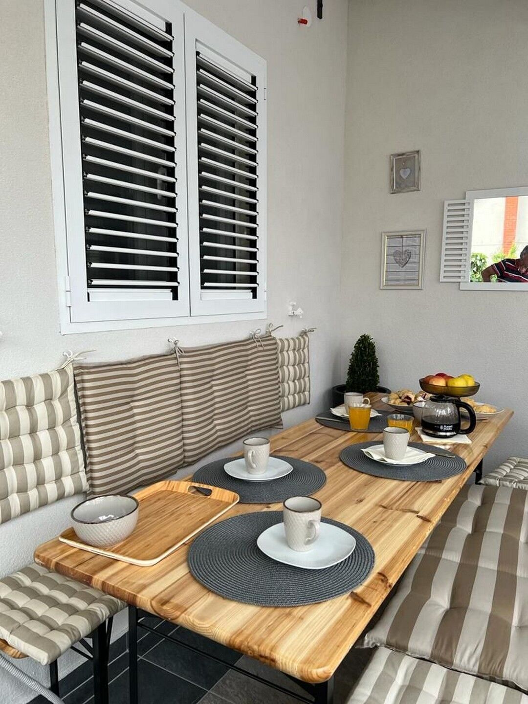 Apartment Paradise 95811-A1