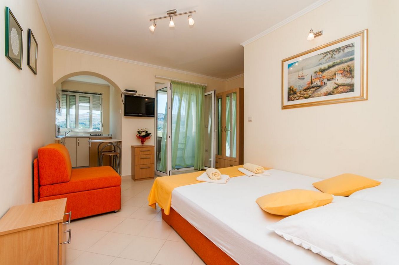 Apartments Ena 28891-A1