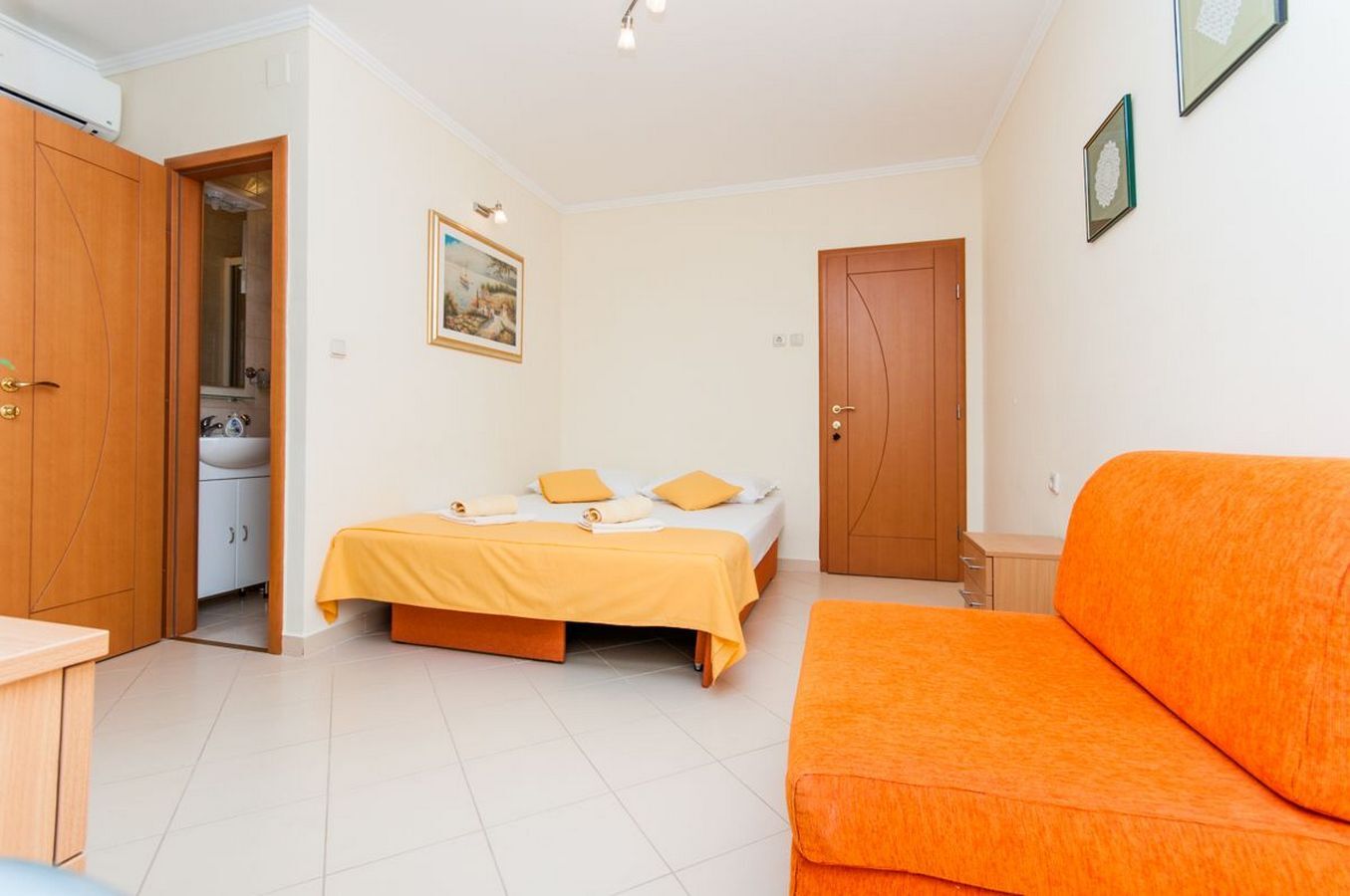 Apartments Ena 28891-A1