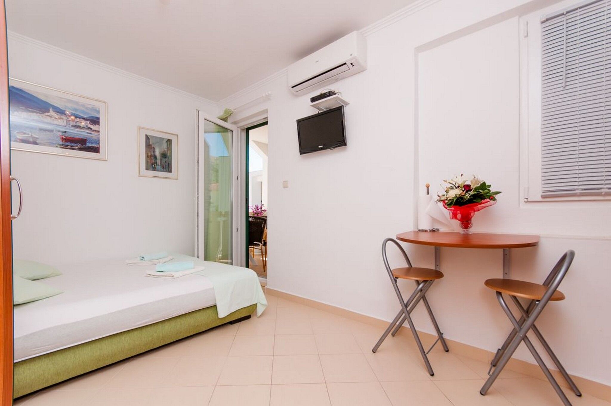 Apartments Ena 28891-A2