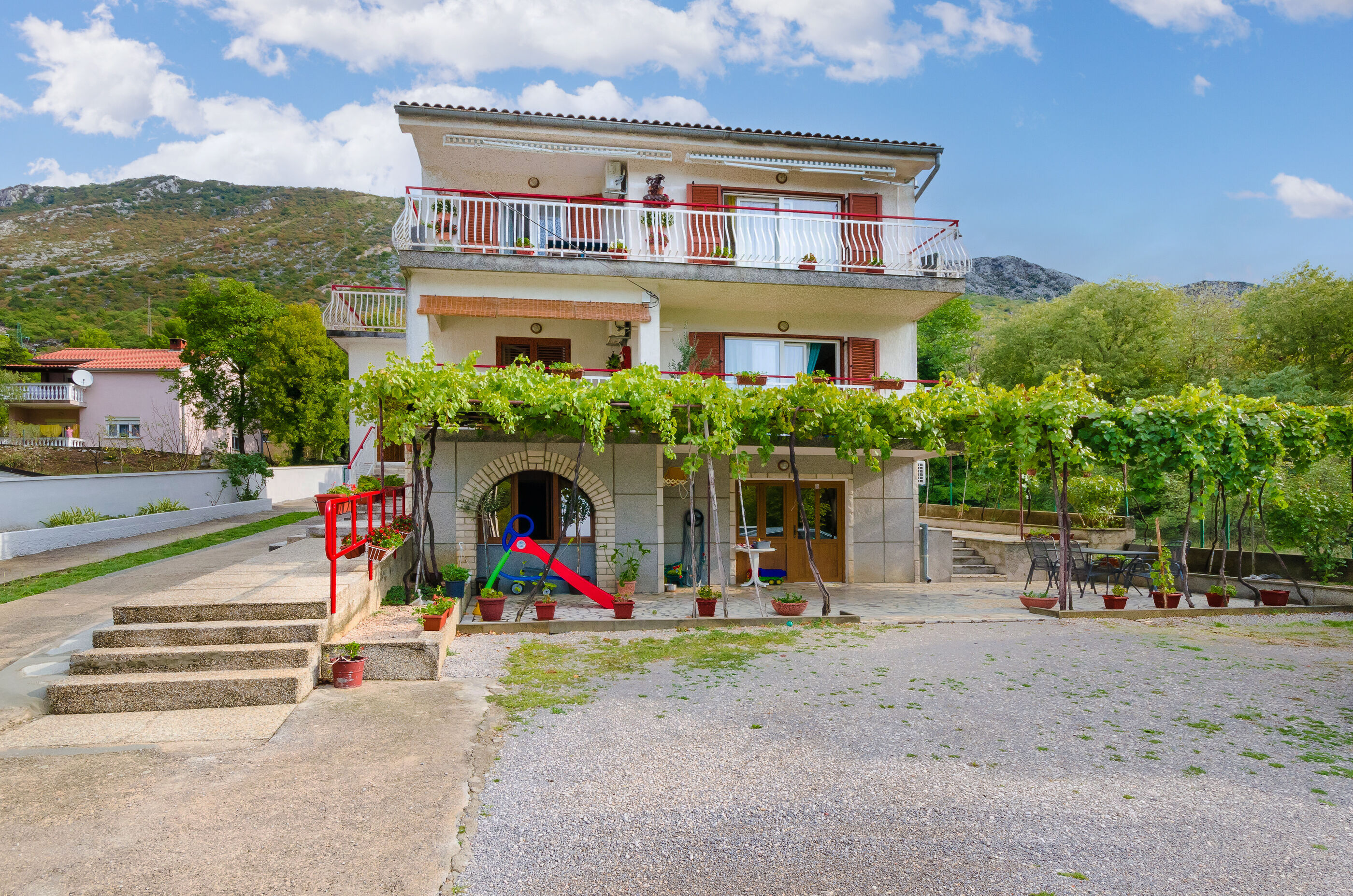 Apartment Ivona 89911-A1