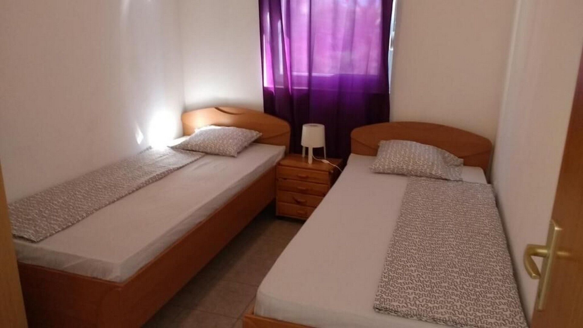 Apartments Ivica 93751-A1