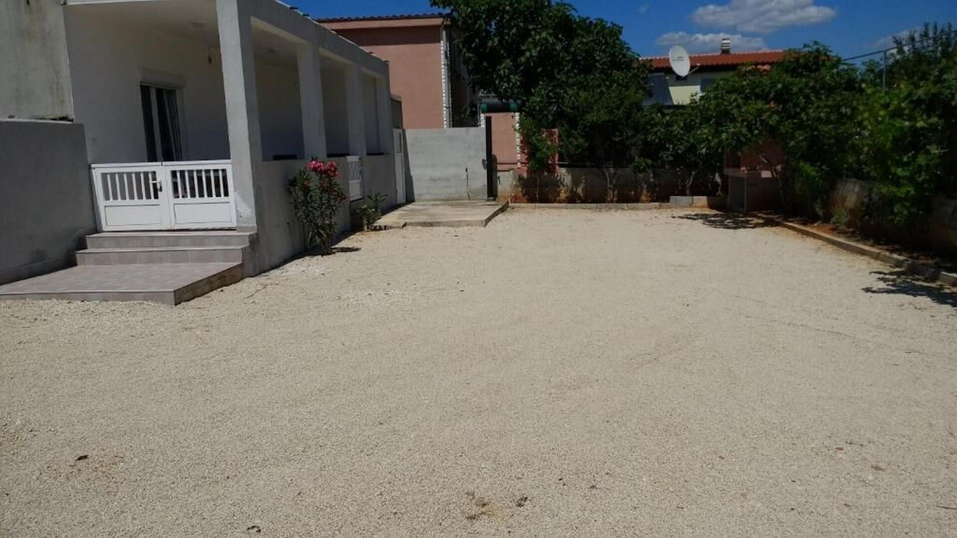 Apartments Ivica 93751-A1