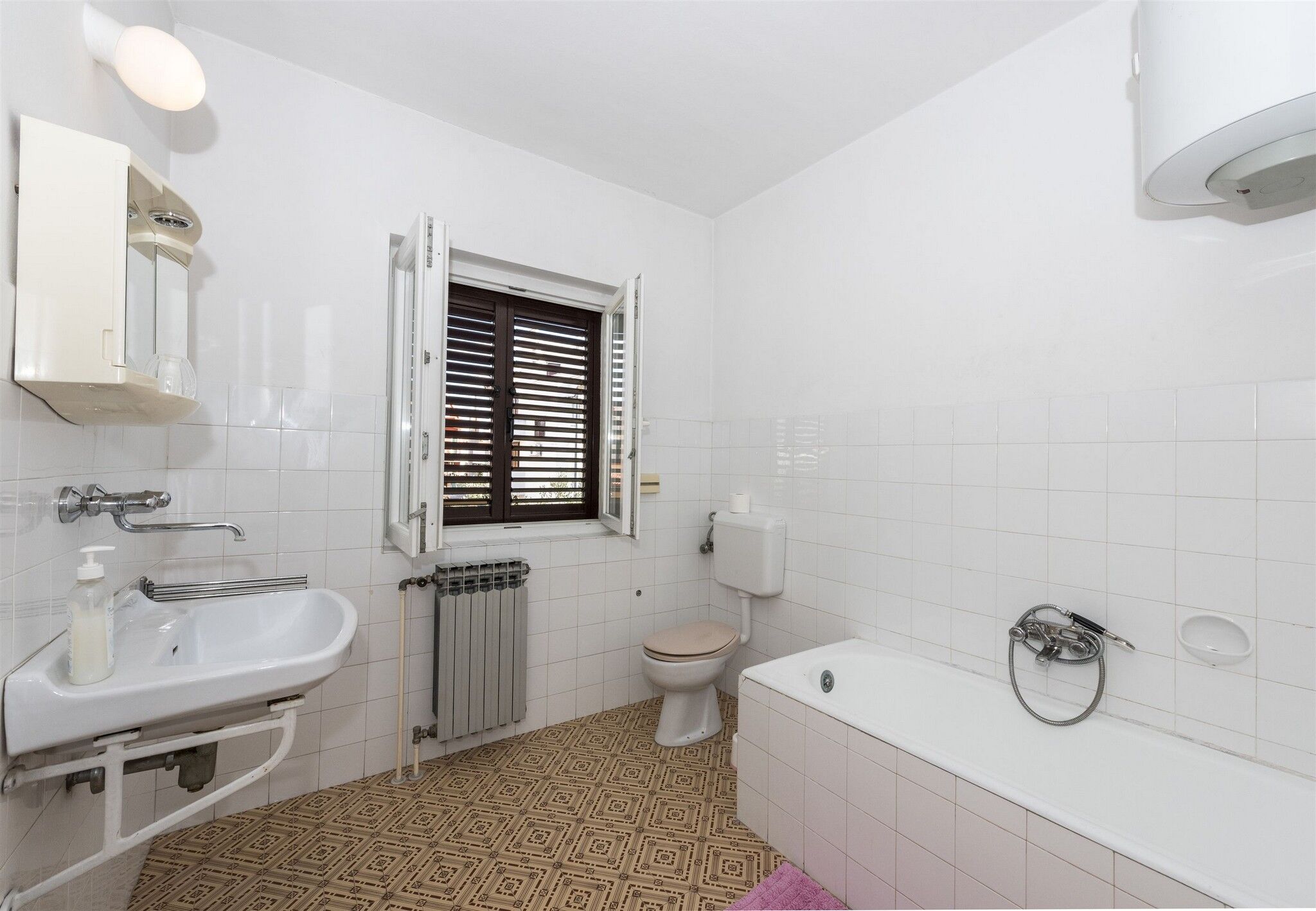 Apartment Near the center and beach 24541-A1