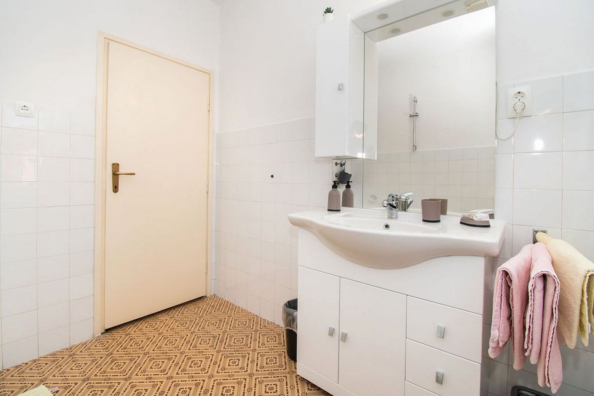 Apartment Near the center and beach 24541-A1