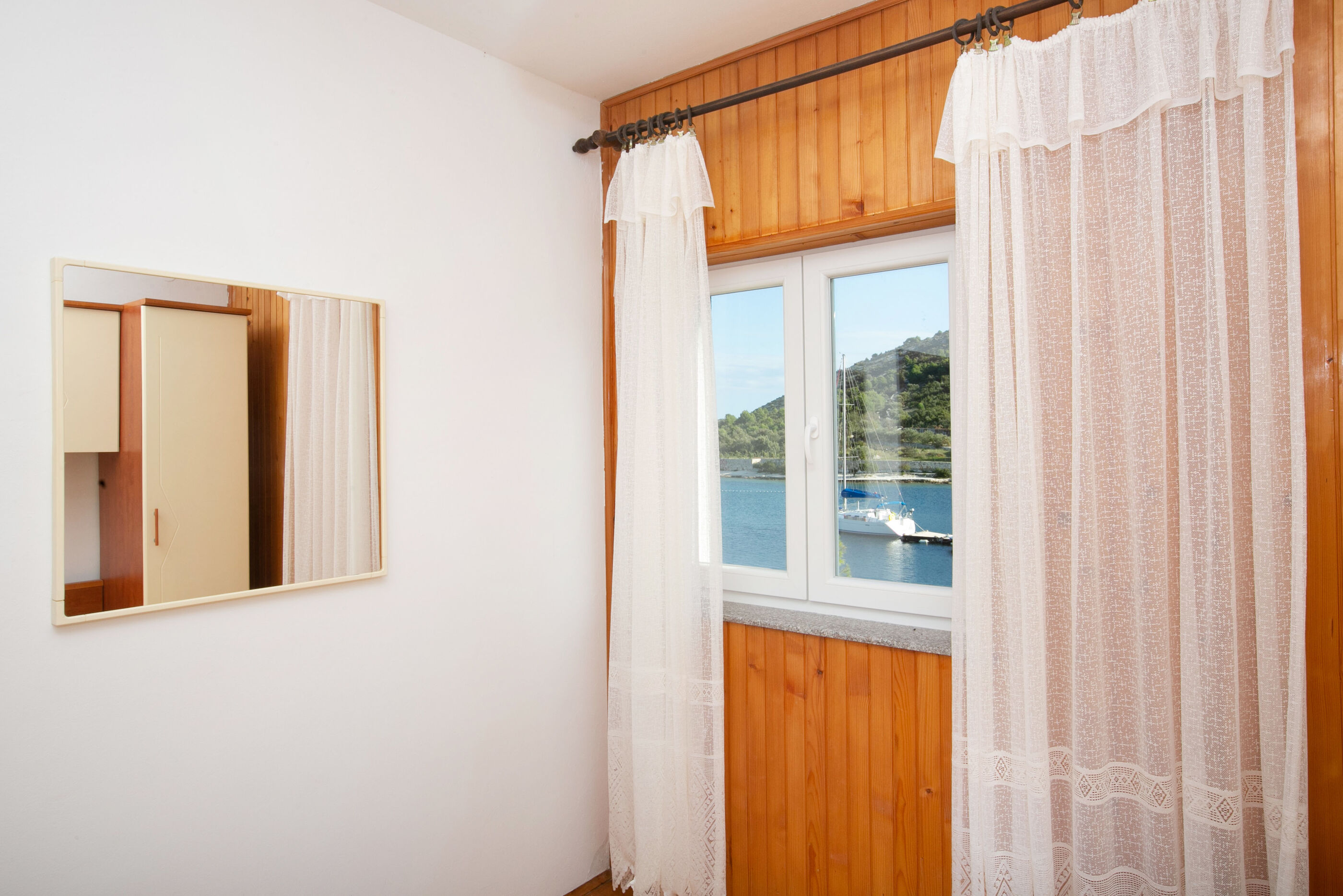 Apartments Tiho 99951-A2
