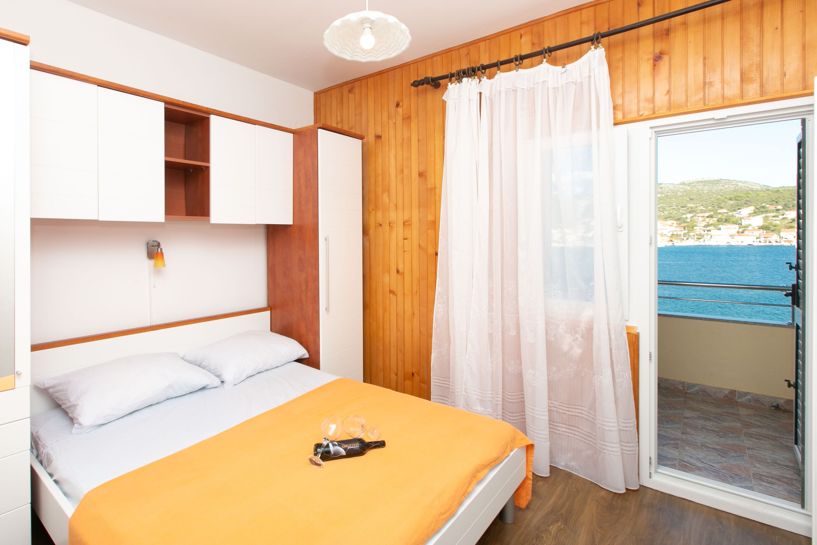 Apartments Tiho 99951-A1
