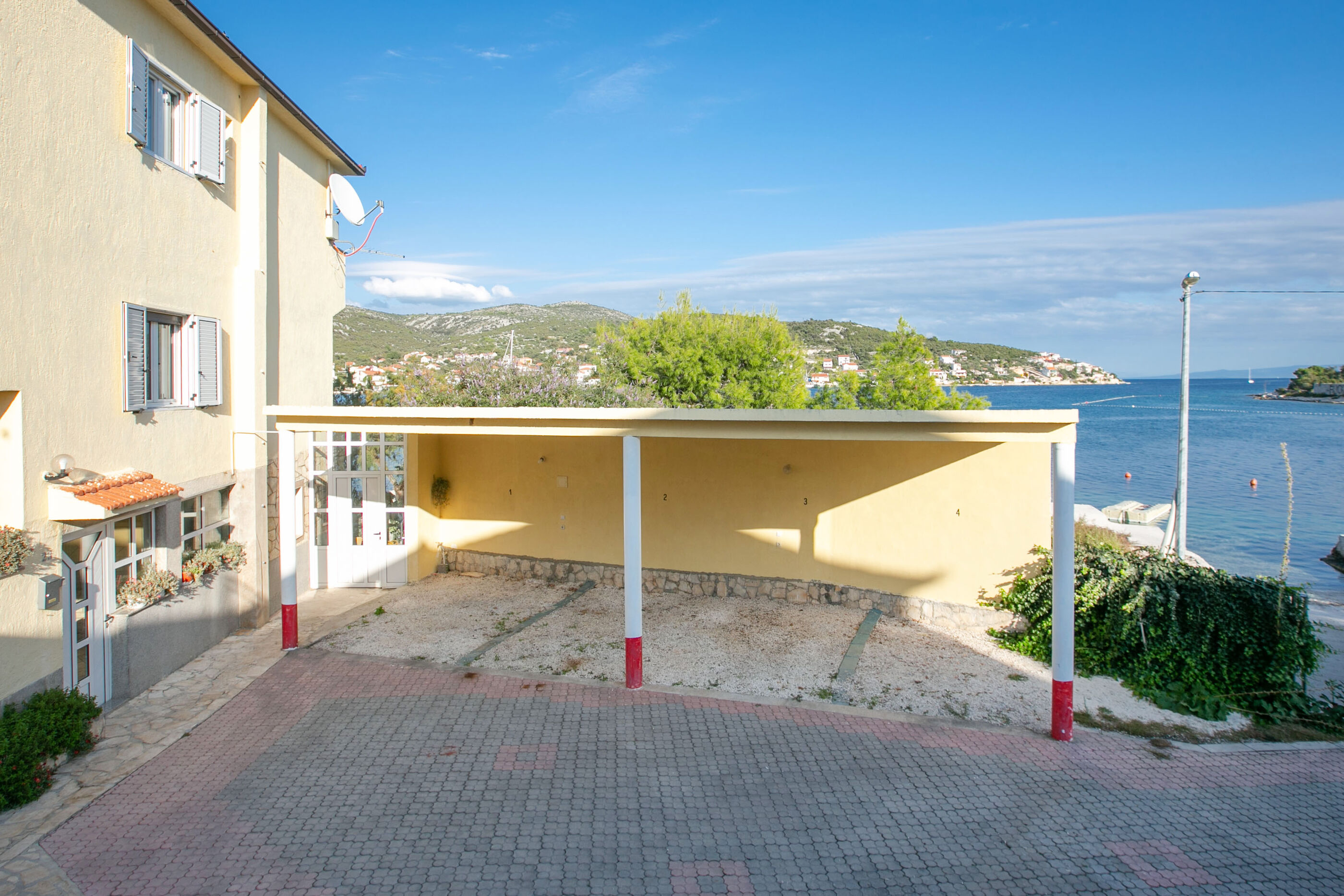 Apartments Tiho 99951-A1
