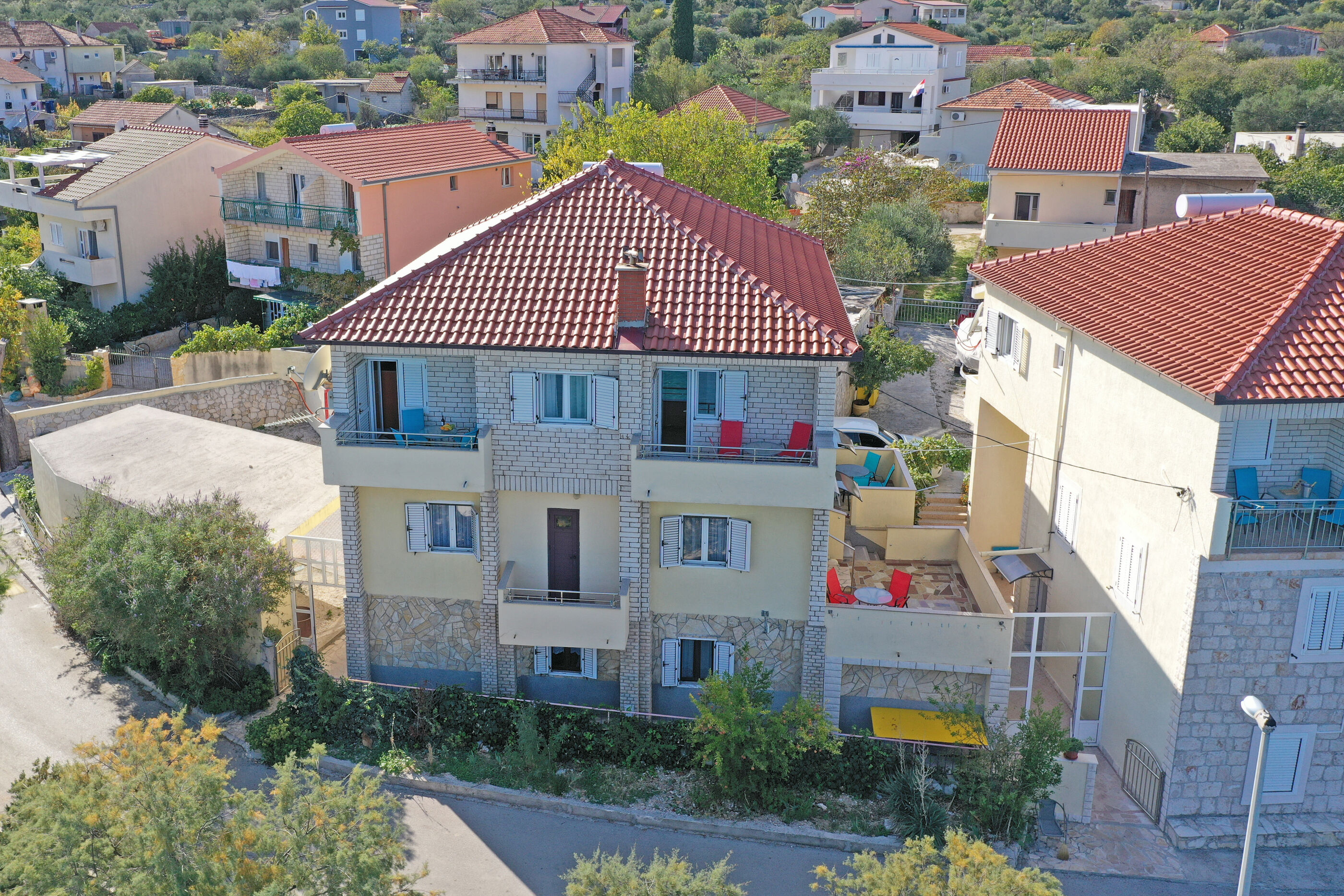 Apartments Tiho II 99952-A4