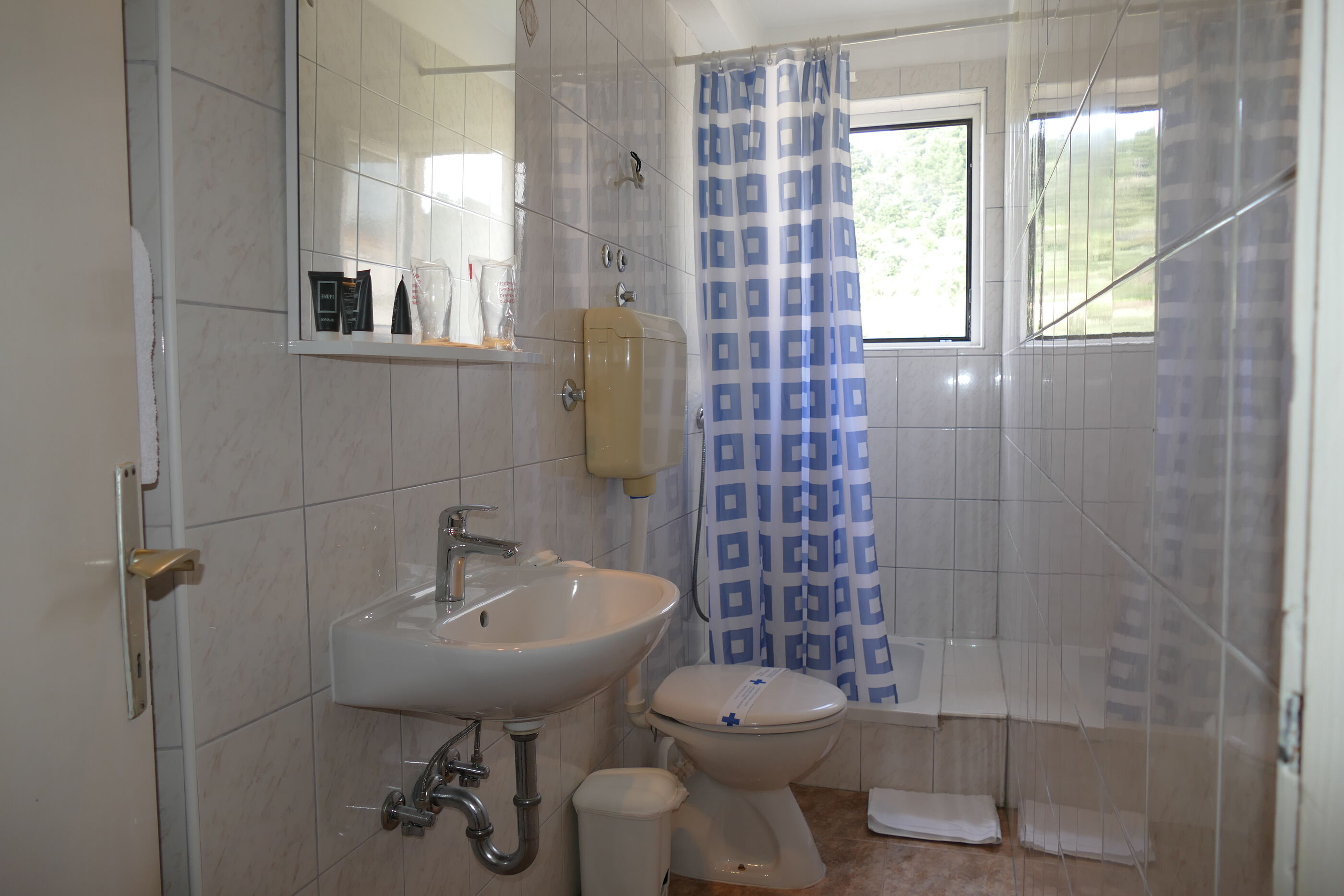 Apartment and Rooms Zora 99911-A1
