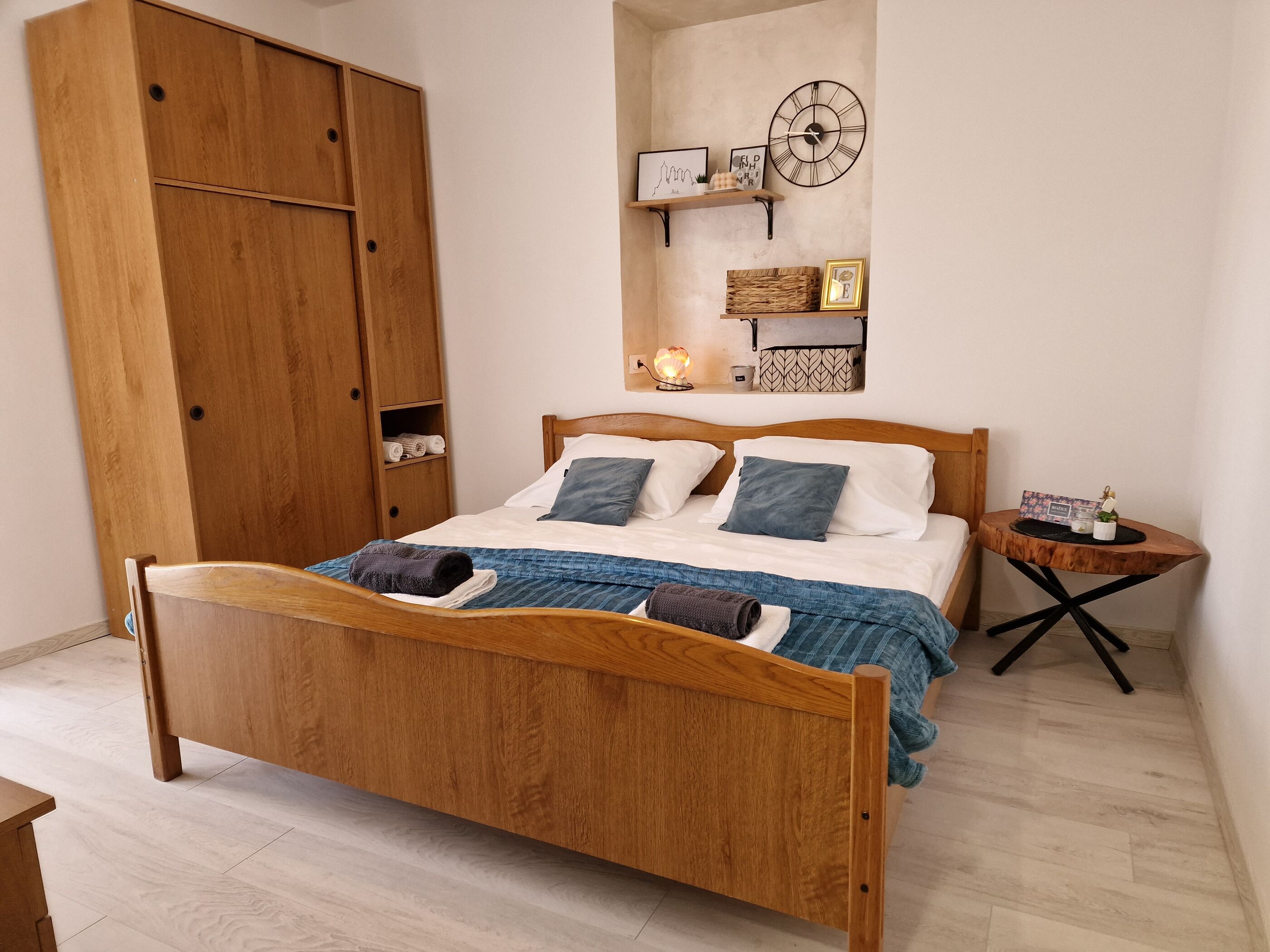 Apartment and Rooms Zora 99911-S2