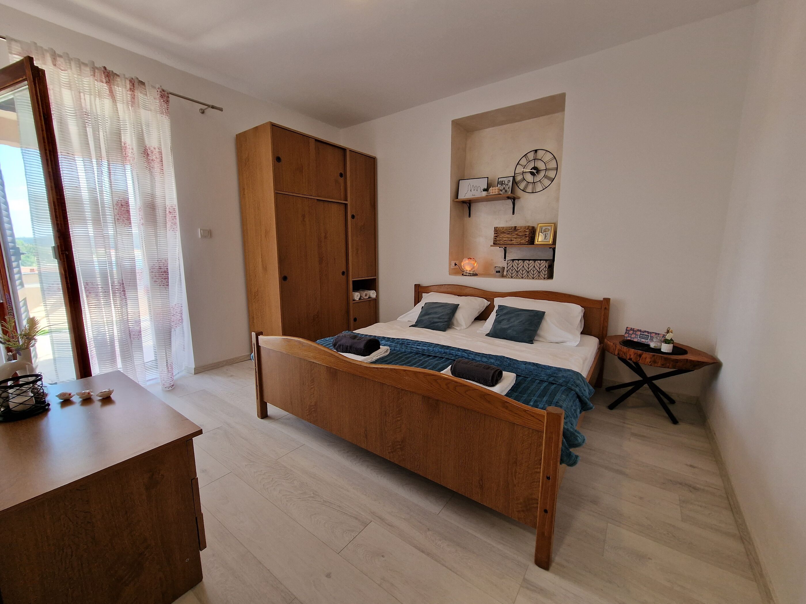 Apartment and Rooms Zora 99911-S2