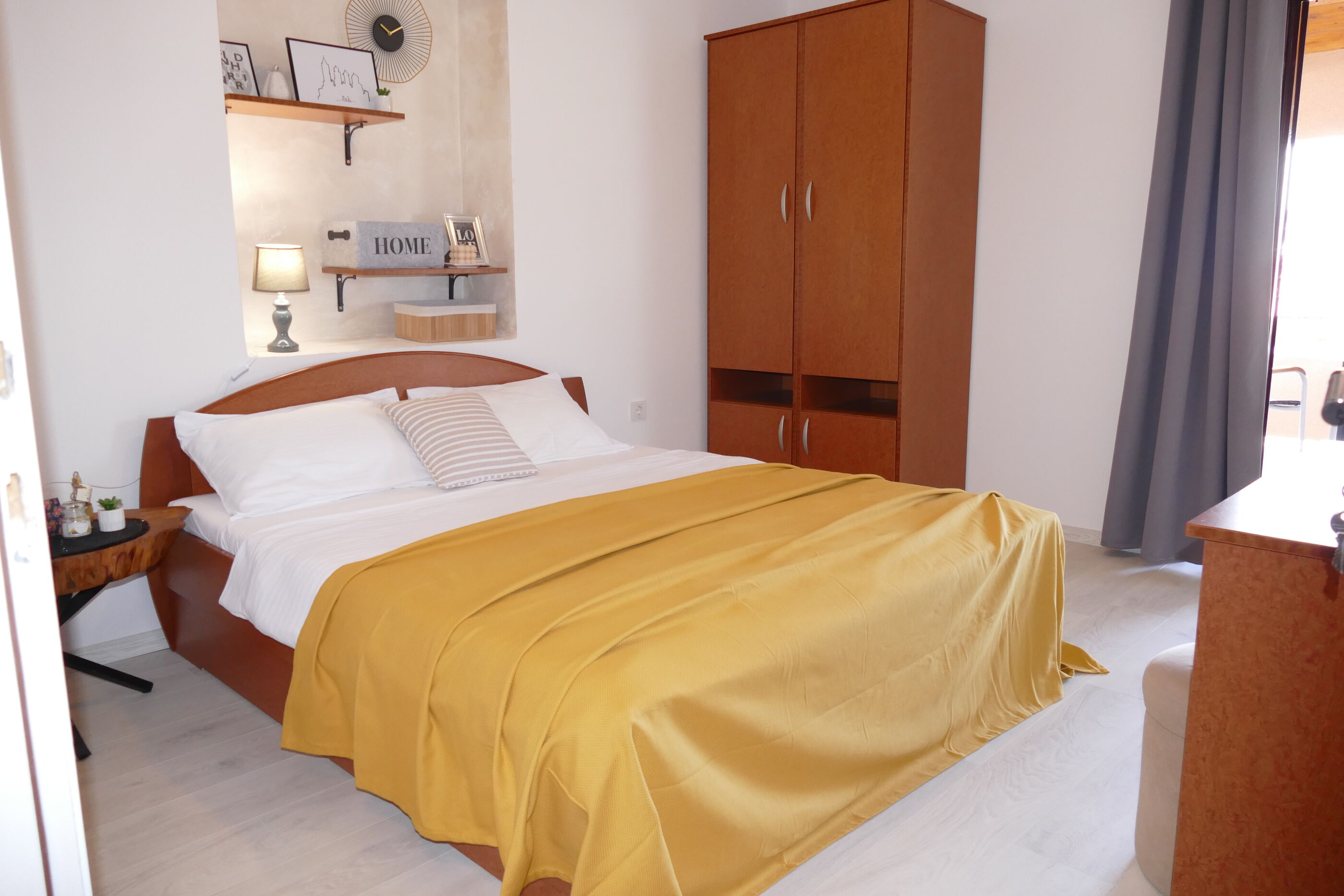 Apartment and Rooms Zora 99911-S3
