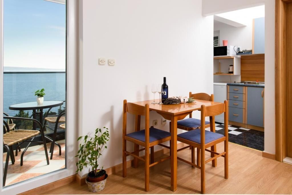 Apartments Villa Milas with pool 99601-A5