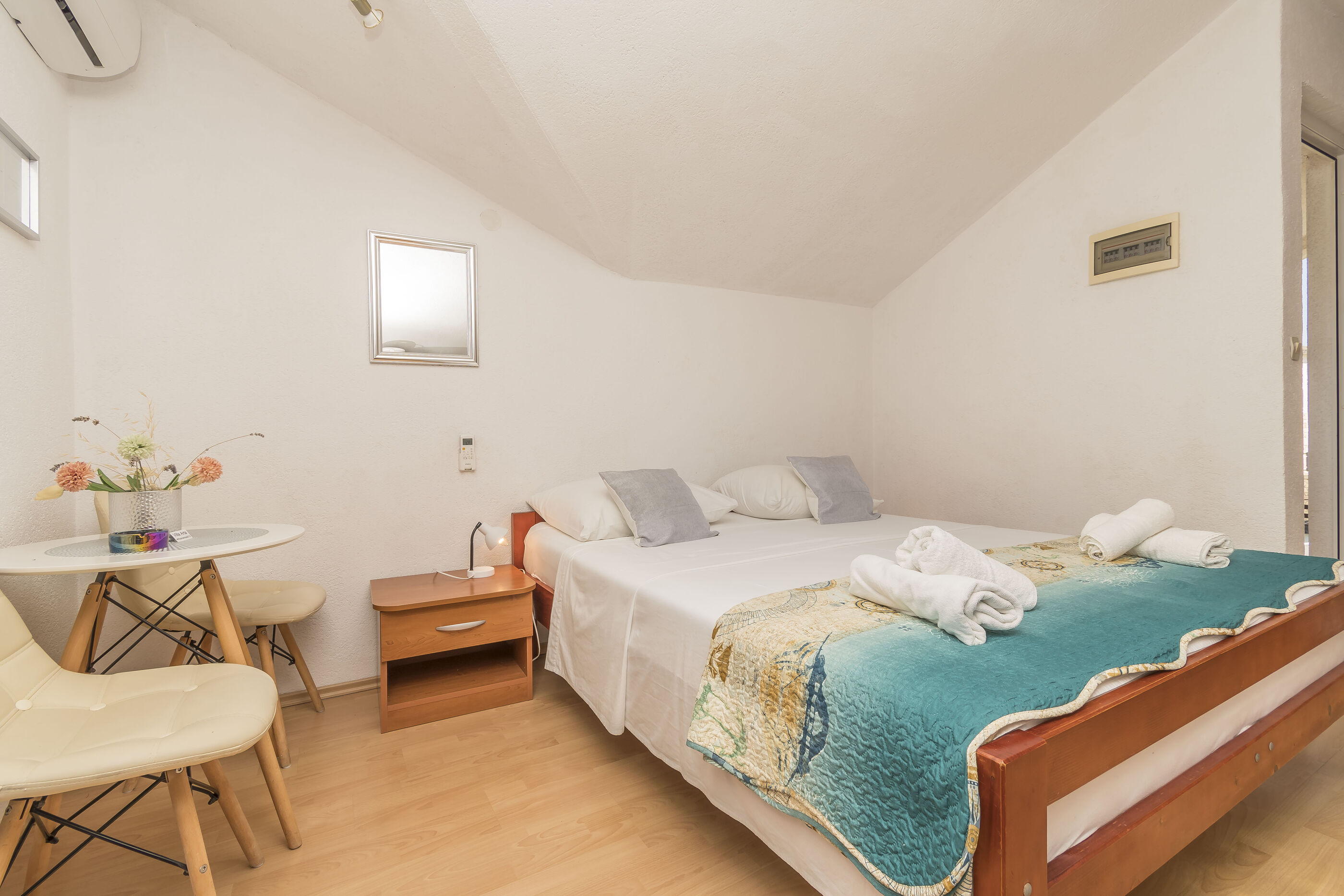 Apartments Villaarta Murter 98791-A2