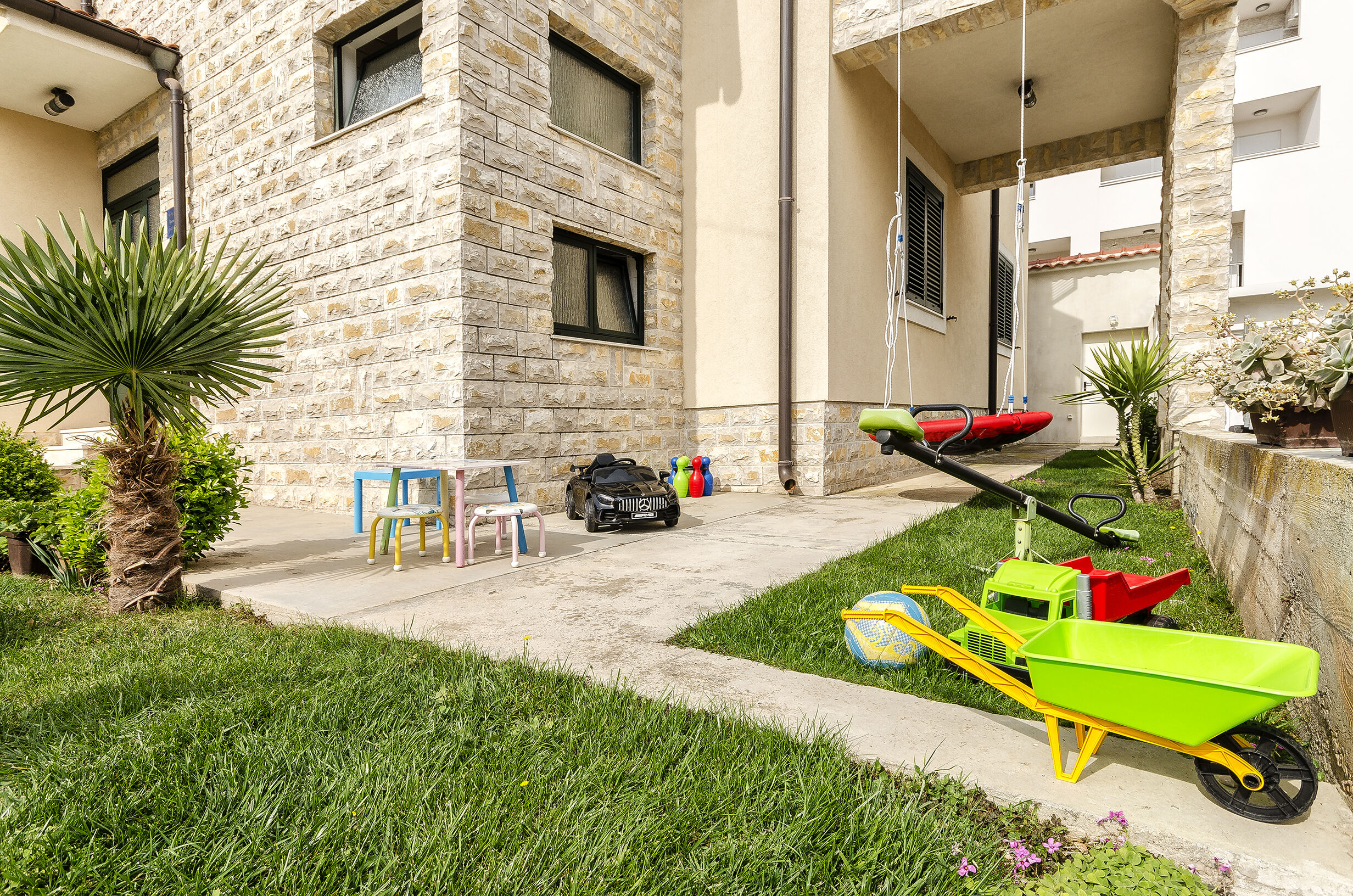 Apartments Family idyll 98051-A2