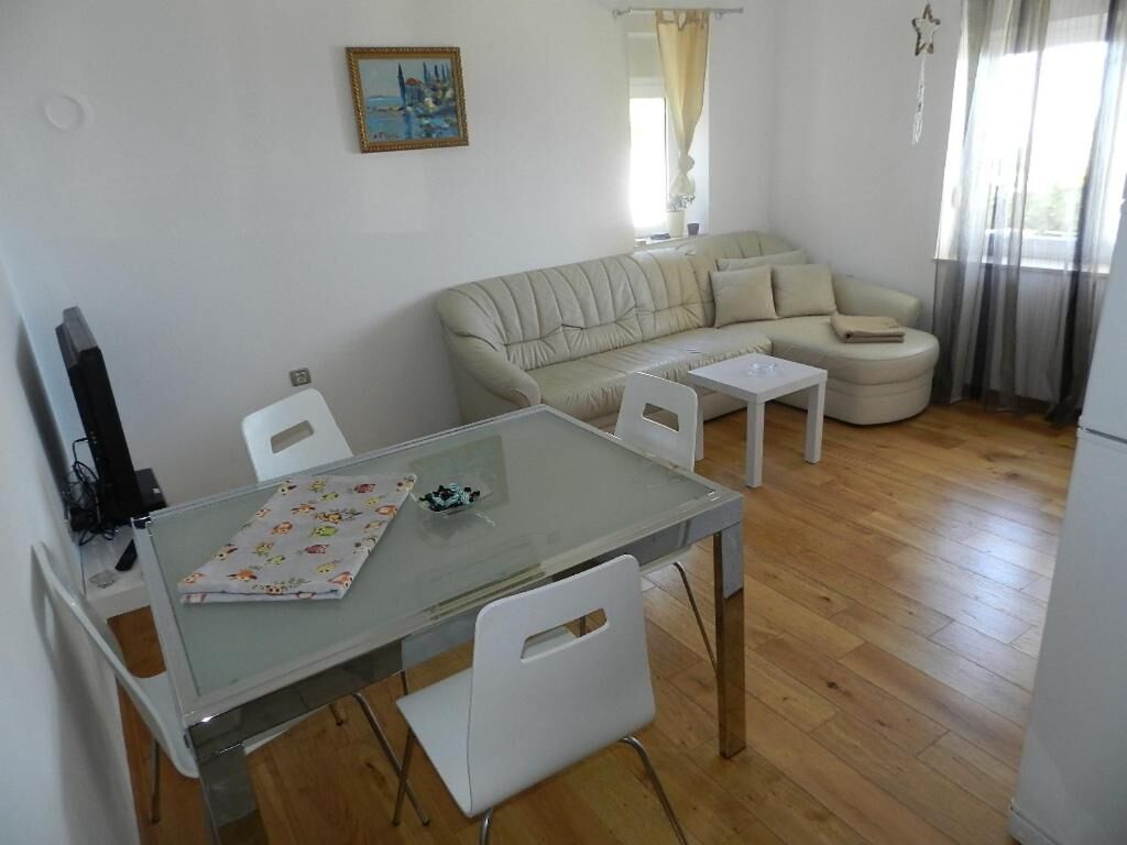 Apartments Belvedere 97120-A1