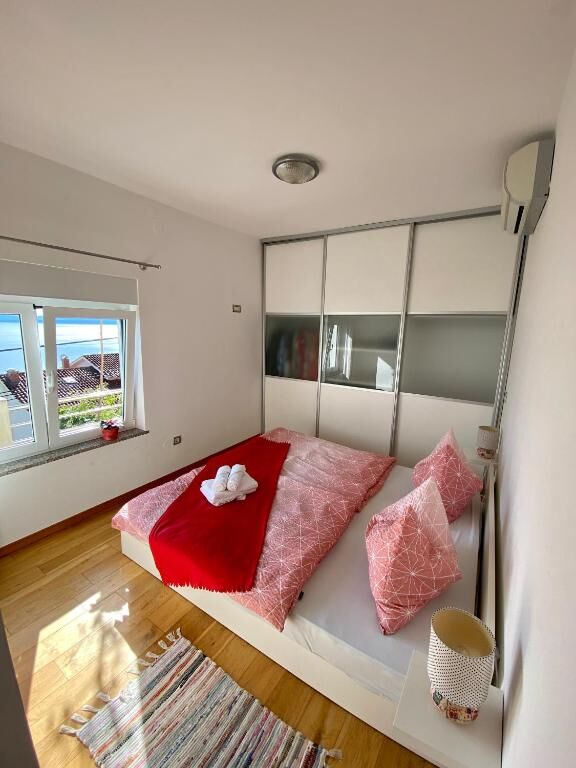 Apartments Belvedere 97120-A1