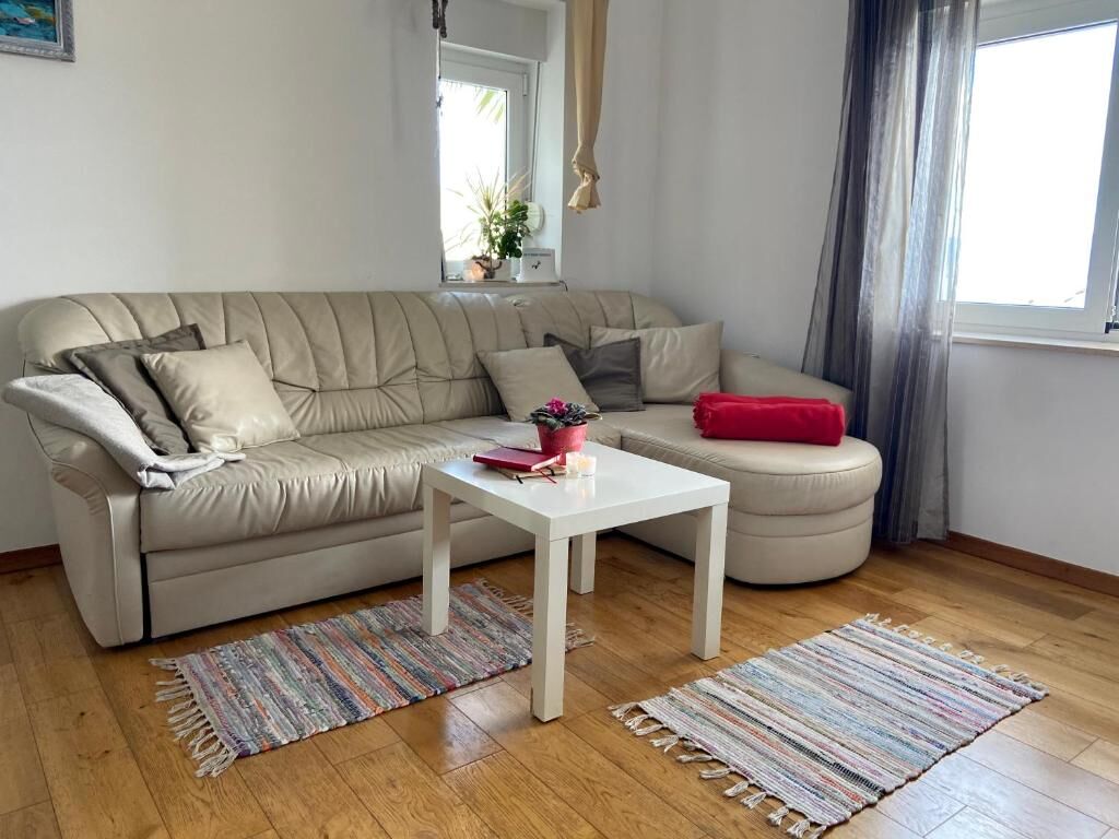 Apartments Belvedere 97120-A1