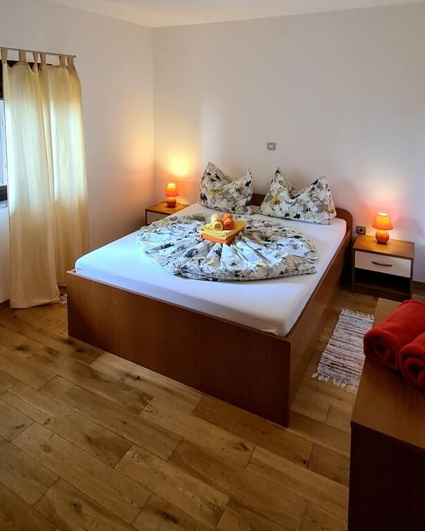 Apartments Belvedere 97120-A1