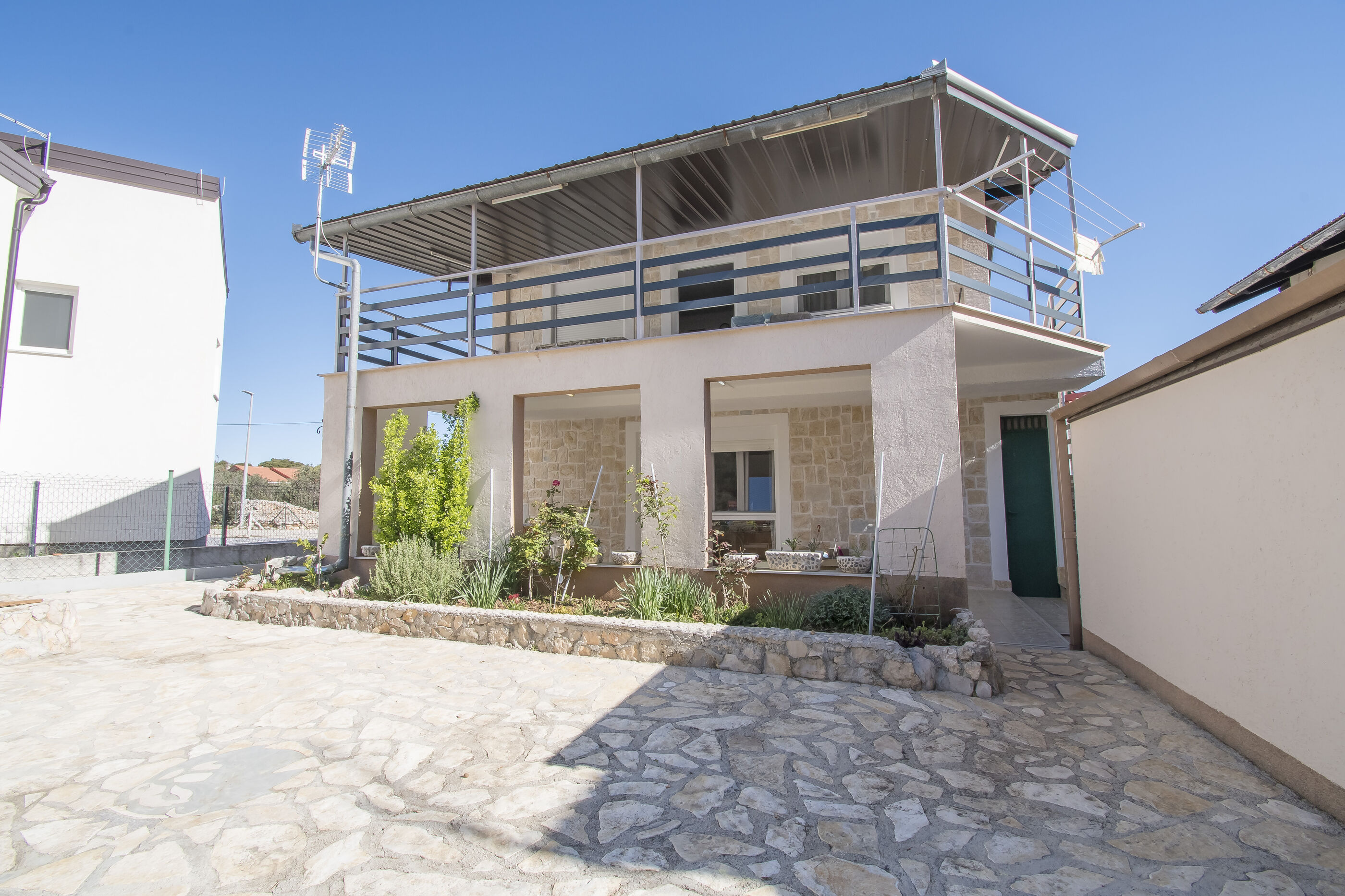 Apartment Maras 100051-A1