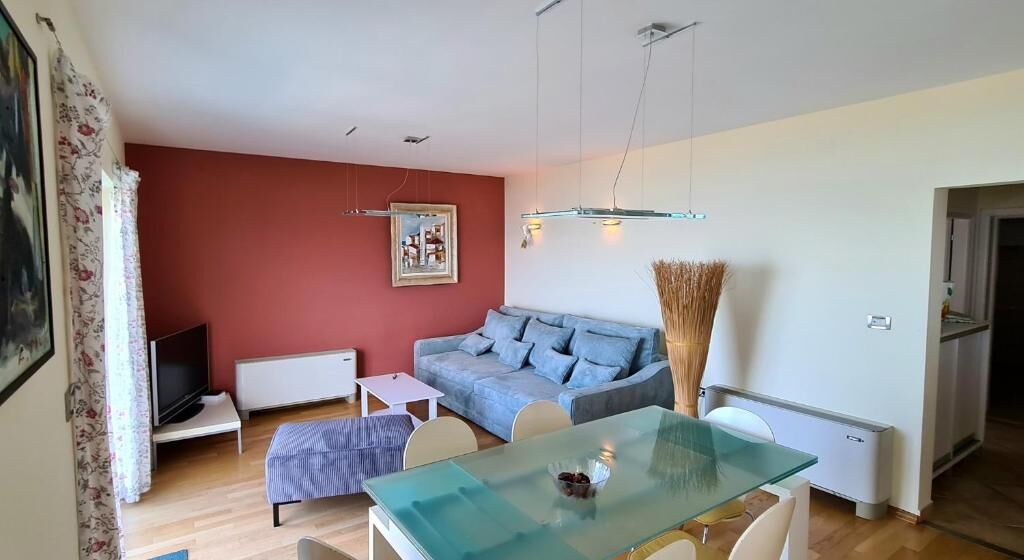 Apartments Belvedere 97120-A2