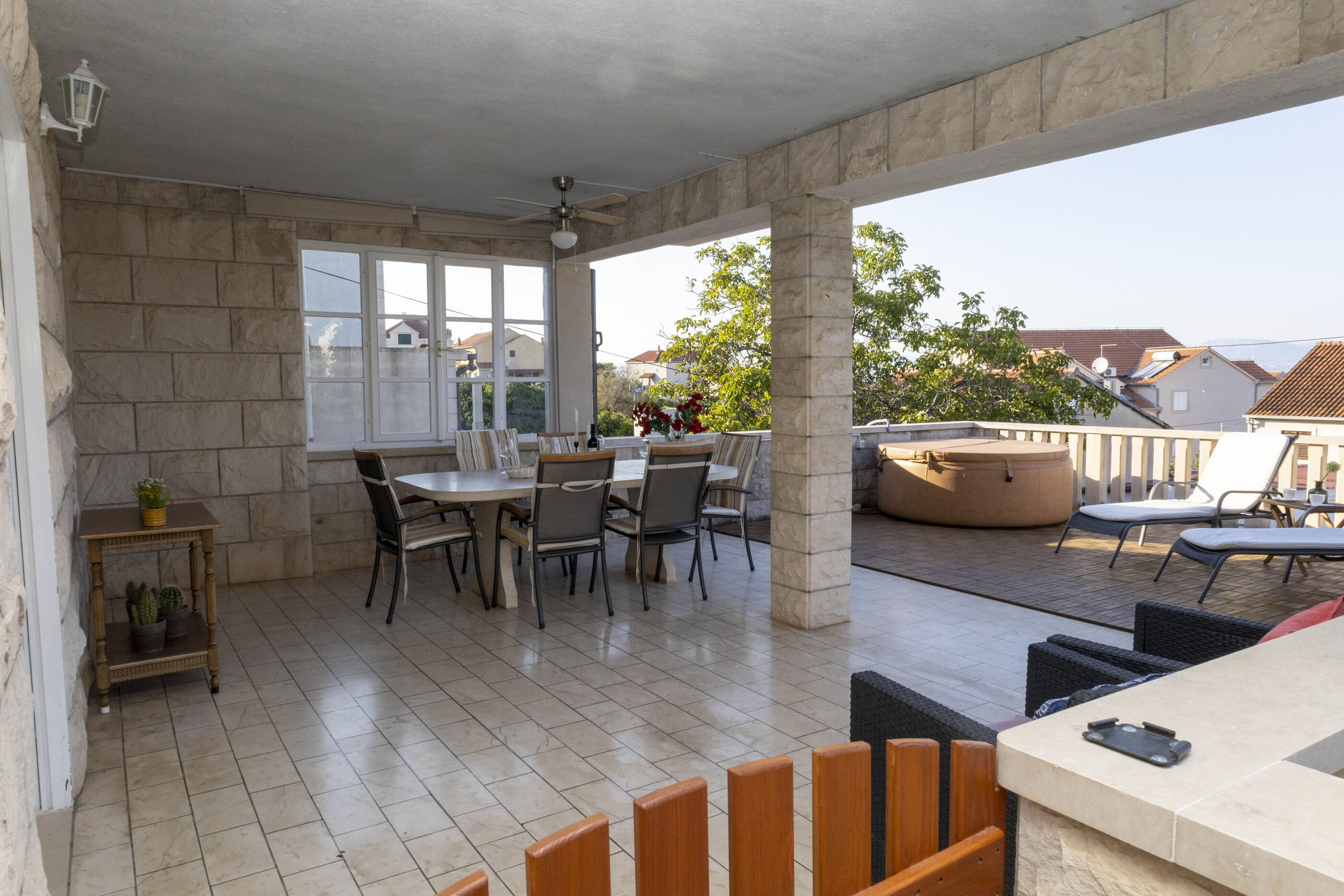 Apartments Ivan 28011-A2
