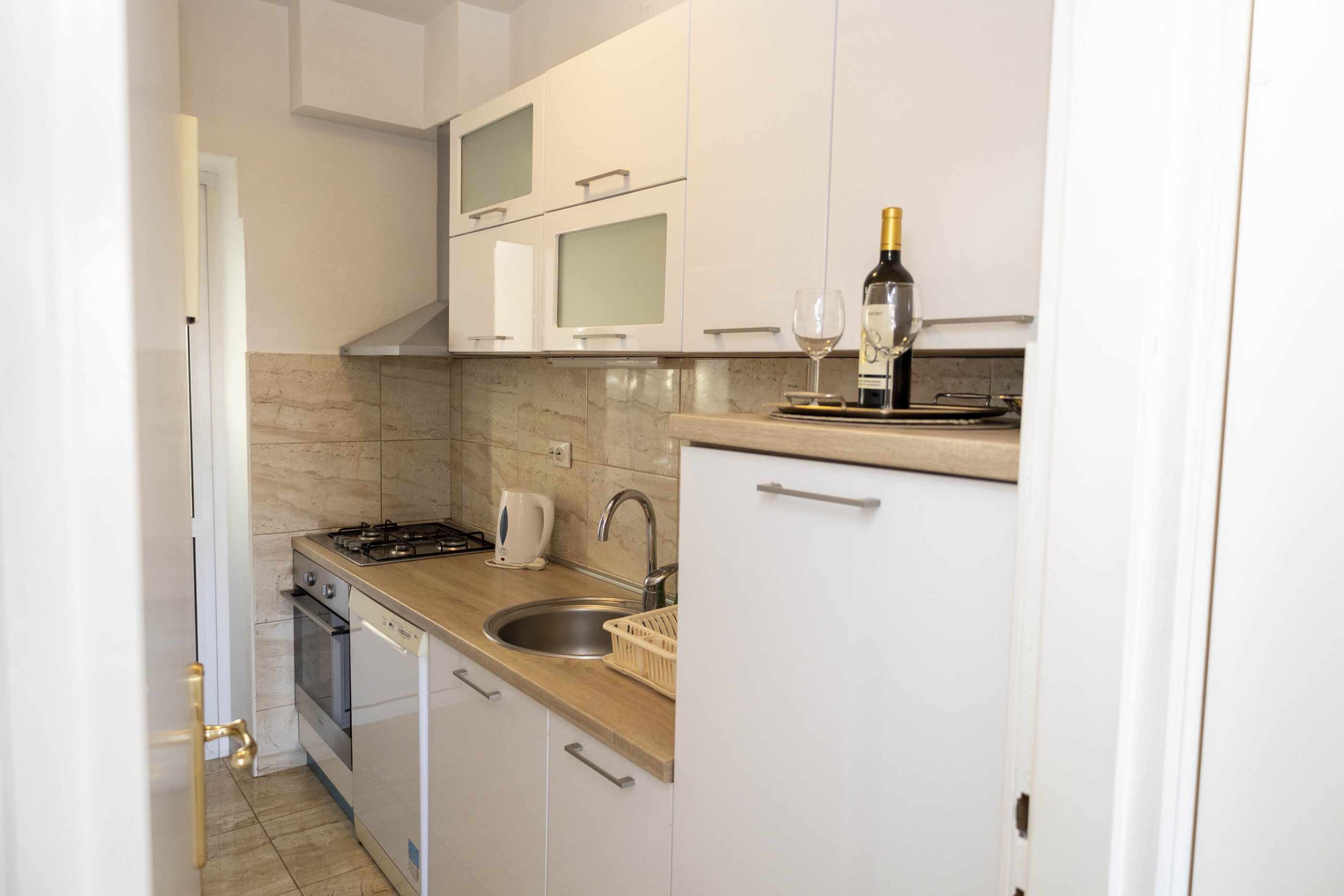 Apartments Ivan 28011-A2