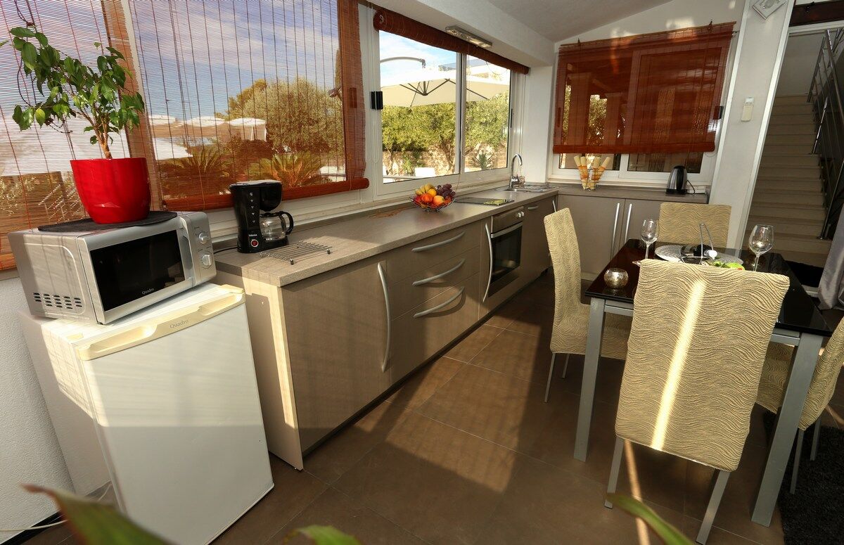 Apartments Hermes 100061-A1