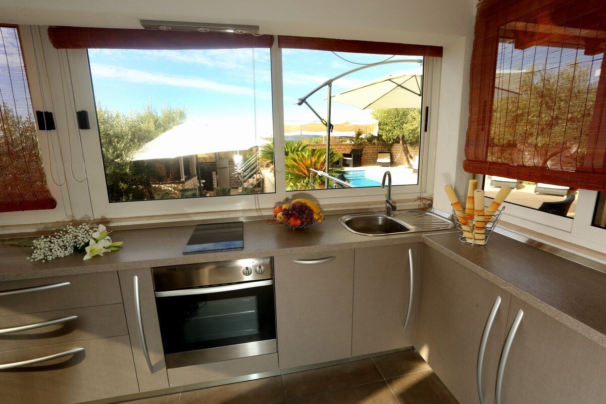 Apartments Hermes 100061-A1