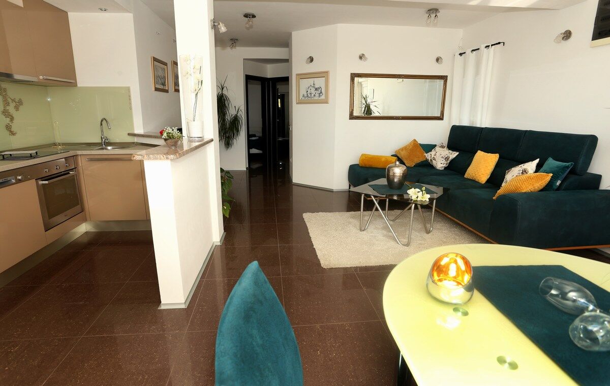 Apartments Hermes 100061-A2