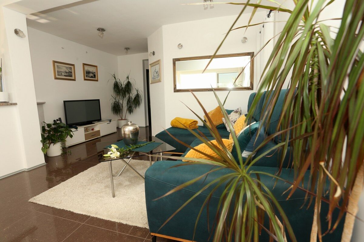 Apartments Hermes 100061-A2