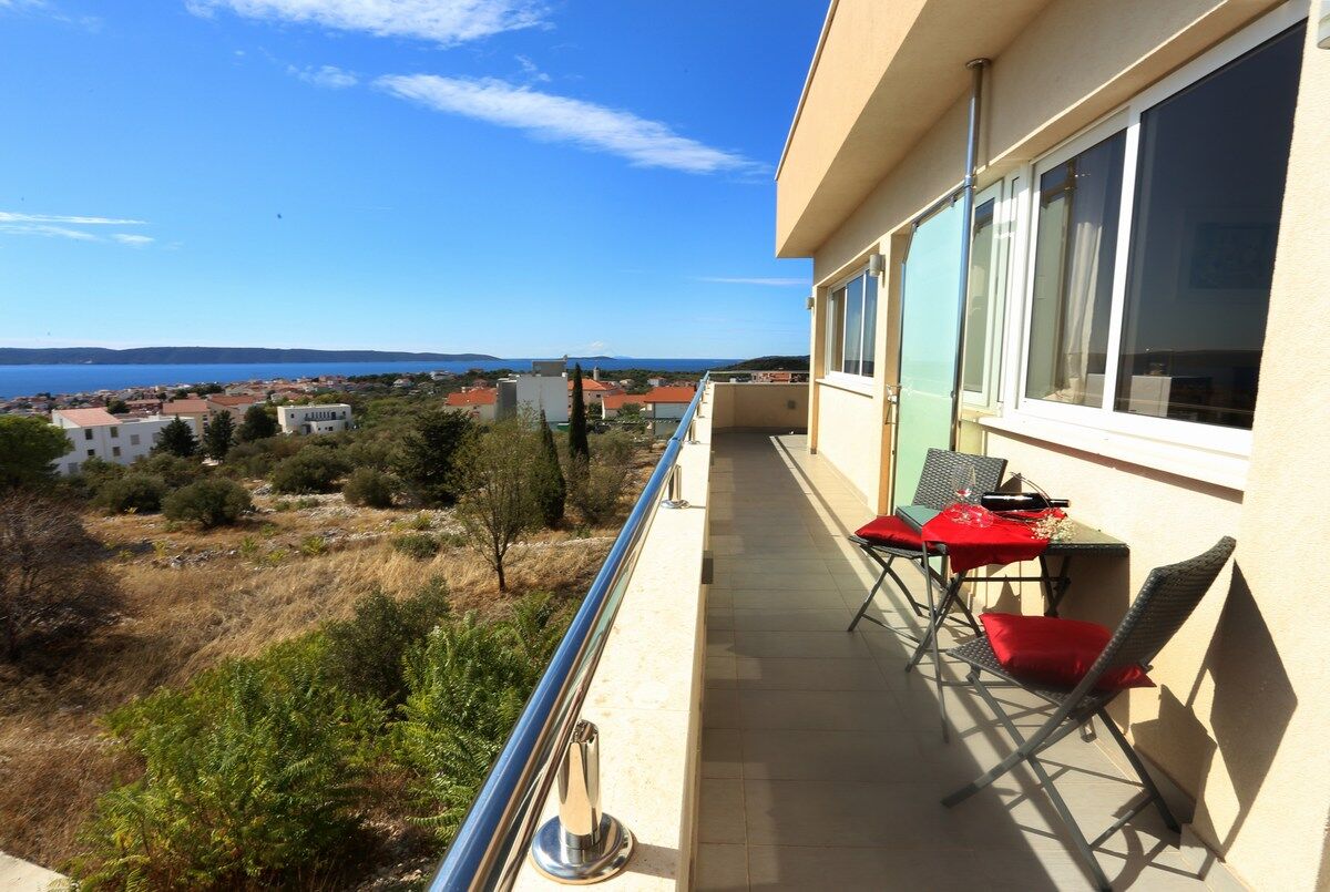 Apartments Hermes 100061-A2