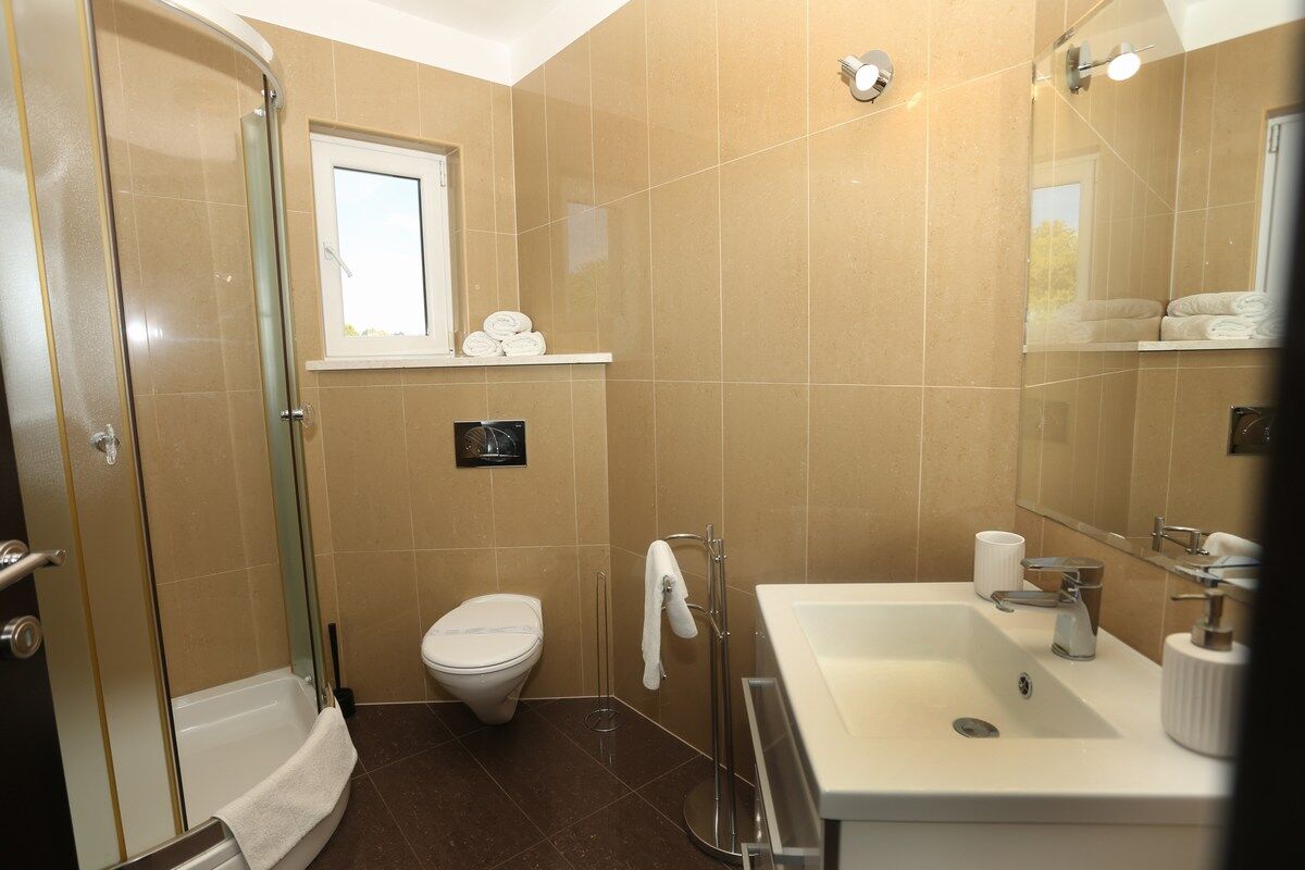 Apartments Hermes 100061-A2