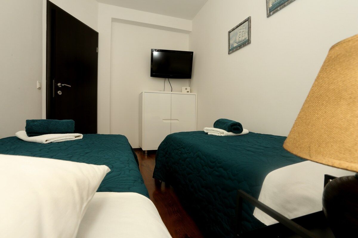 Apartments Hermes 100061-A2