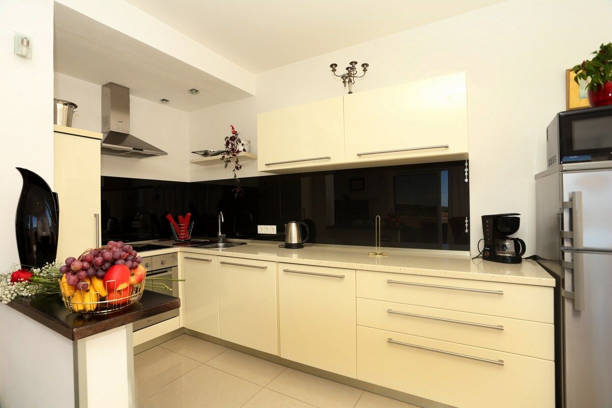 Apartments Hermes 100061-A3