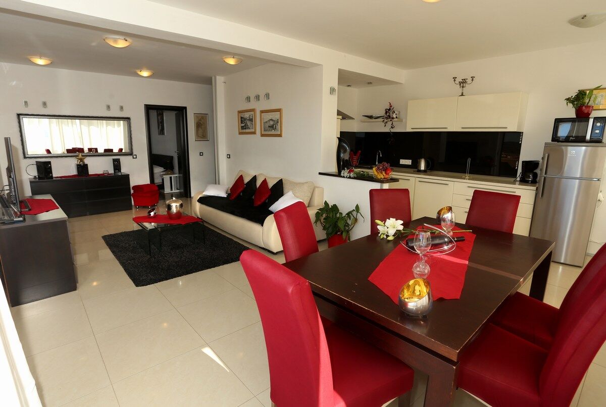 Apartments Hermes 100061-A3