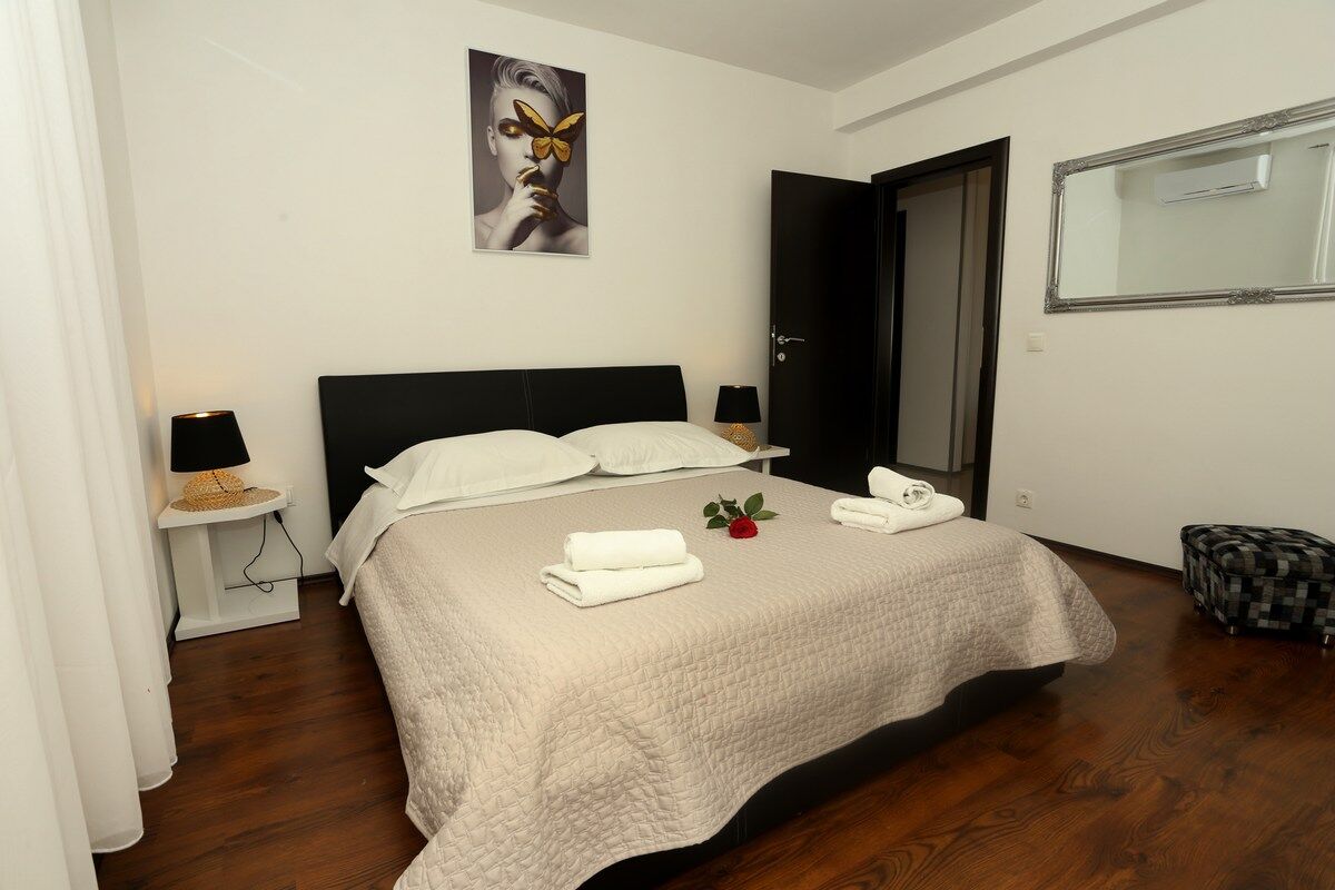 Apartments Hermes 100061-A3
