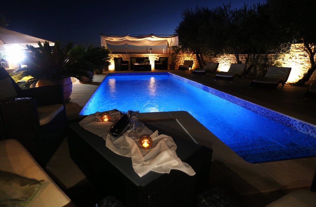 Apartments Hermes 100061-A1