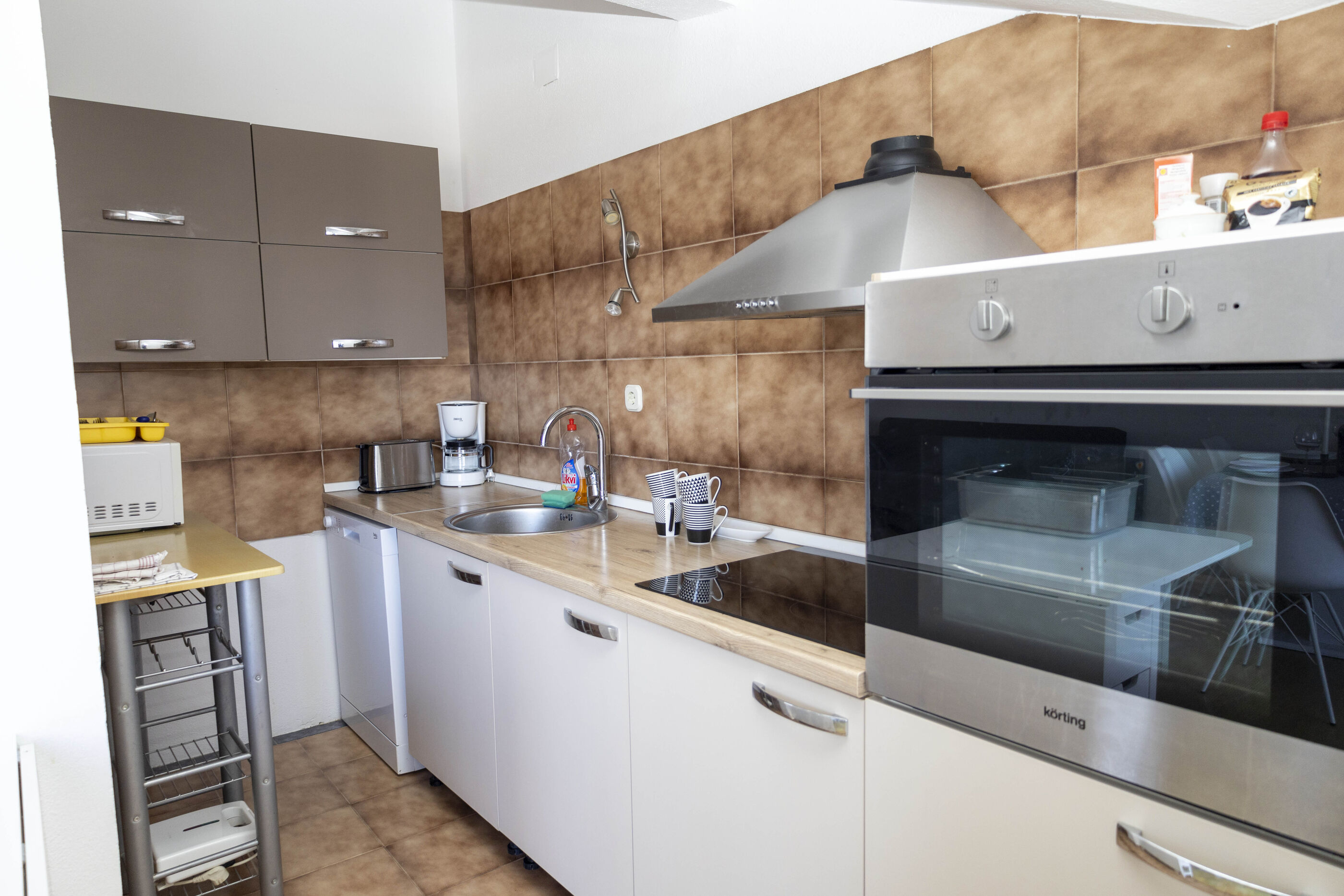Apartments Ivan 28011-A3