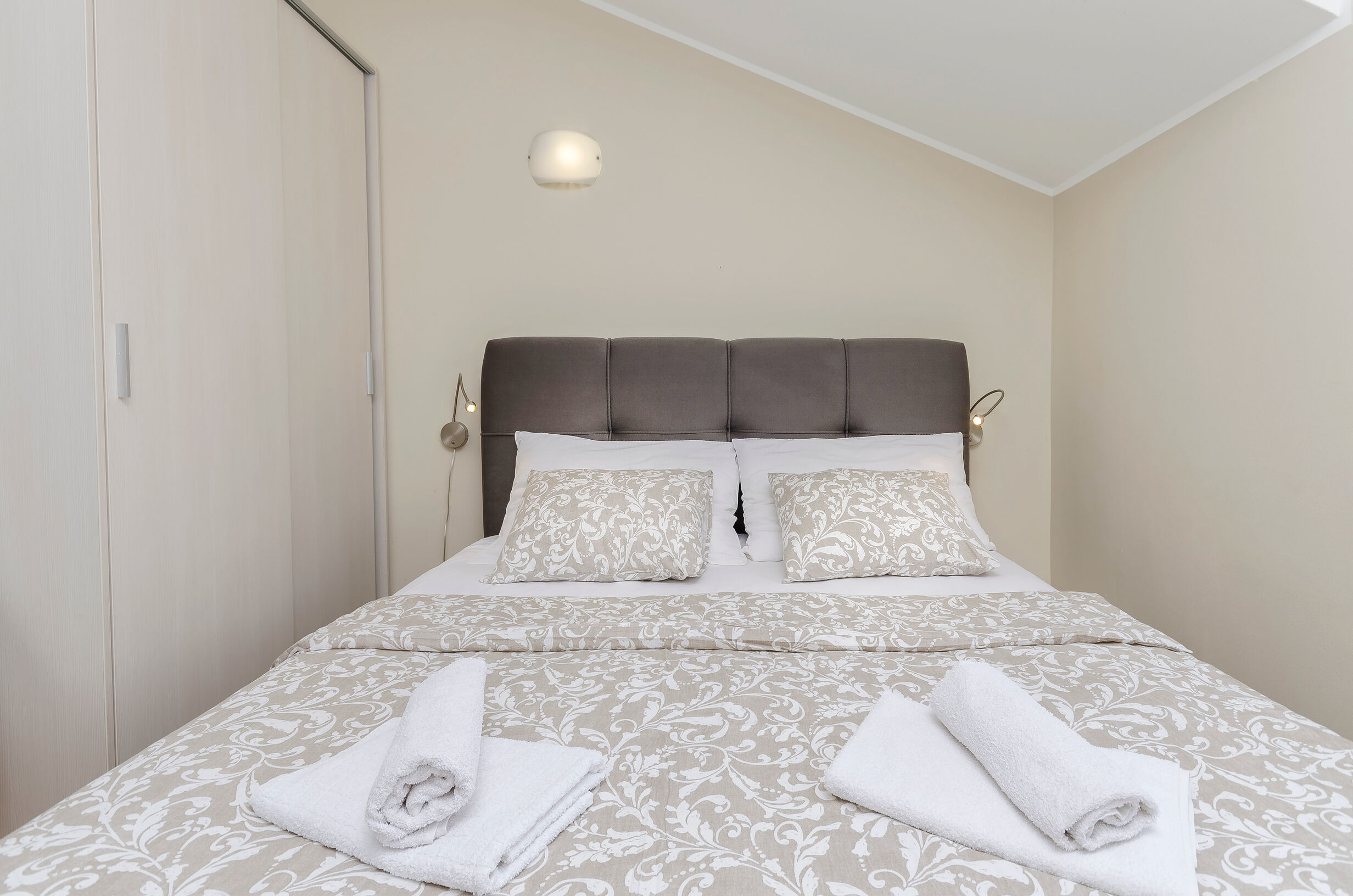 Apartments Family idyll 98051-A2