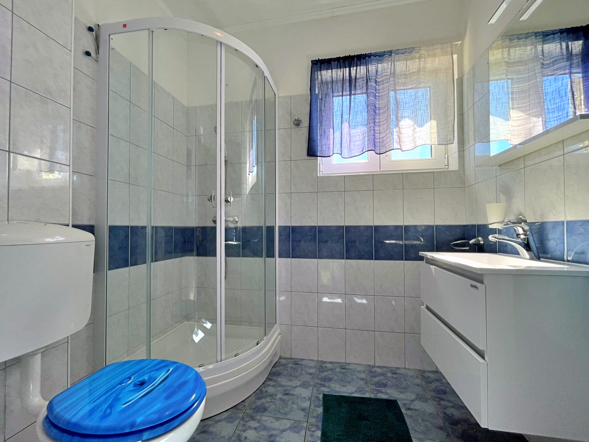 Apartments NEPTUN 63761-A1