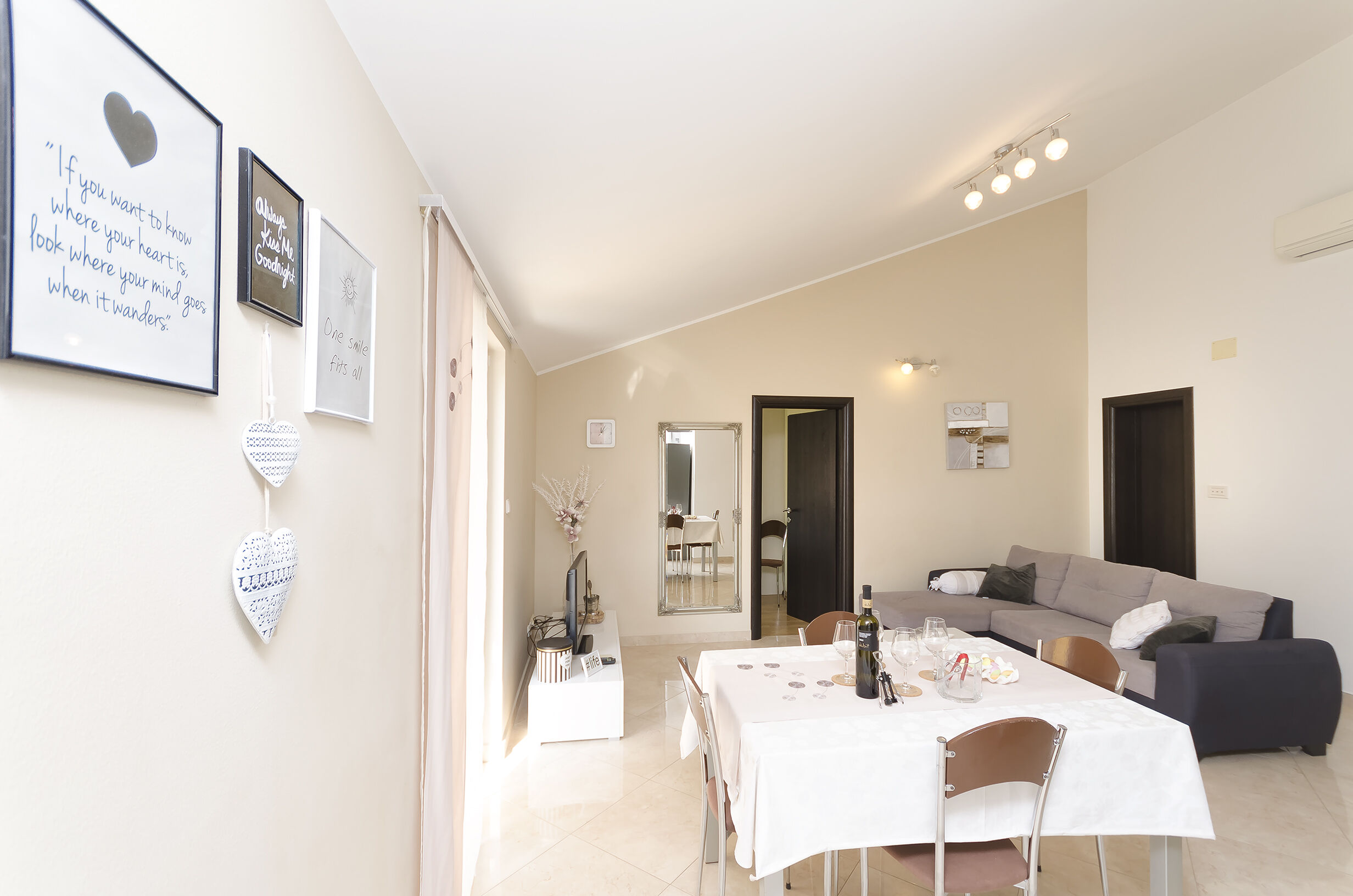 Apartments Family idyll 98051-A1