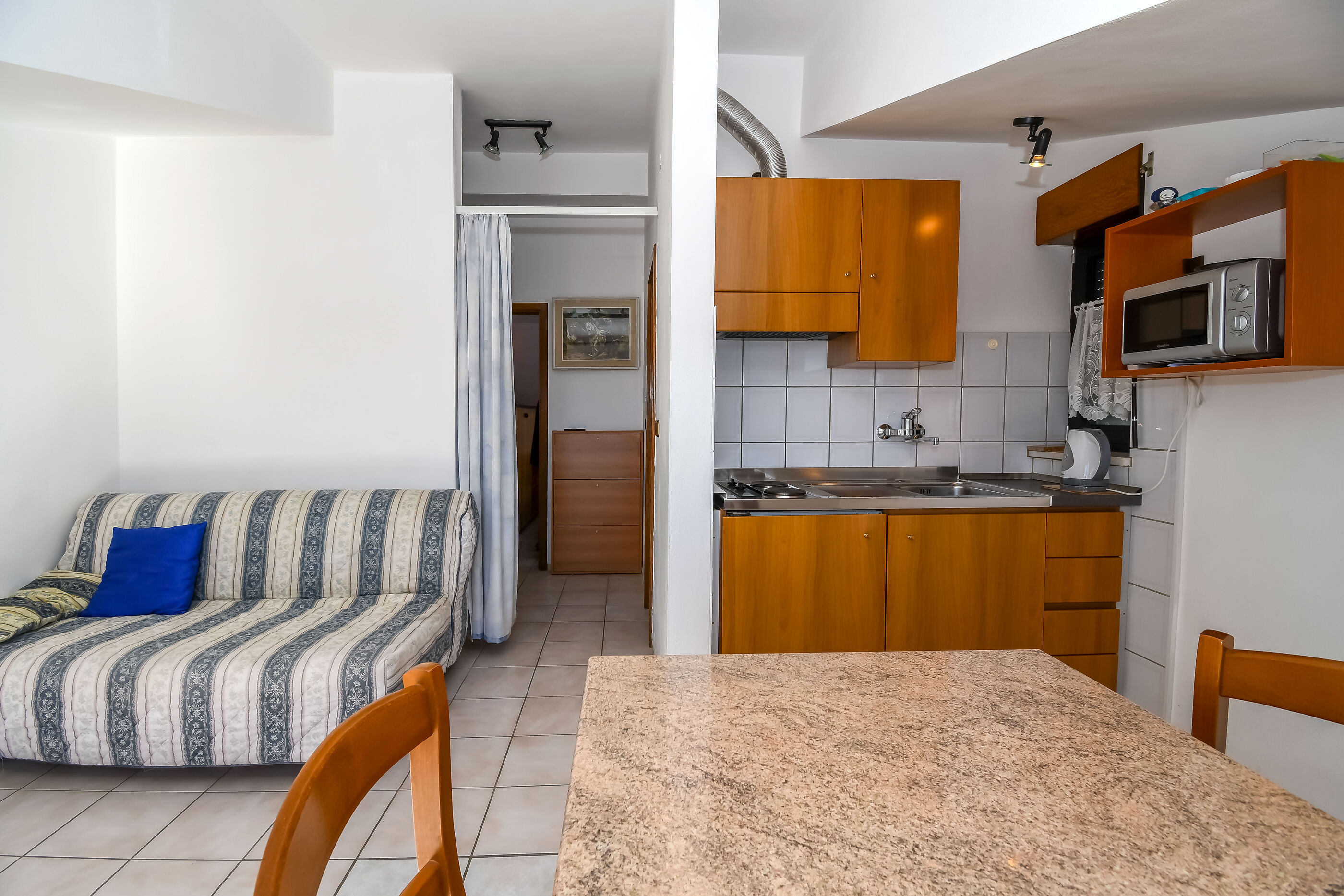 Apartments Anna 59131-A3