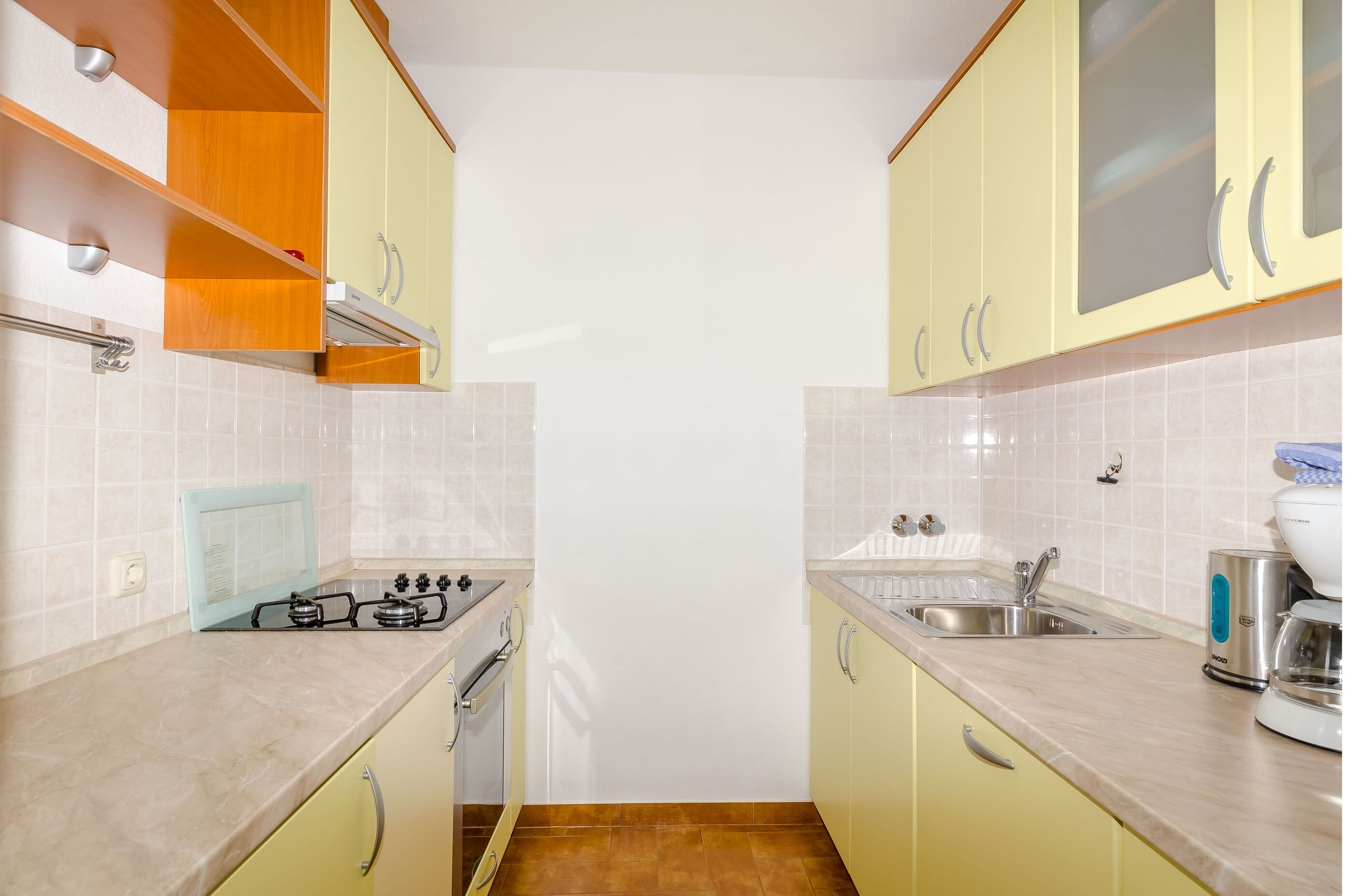 Apartments Mrvelj 100301-A1