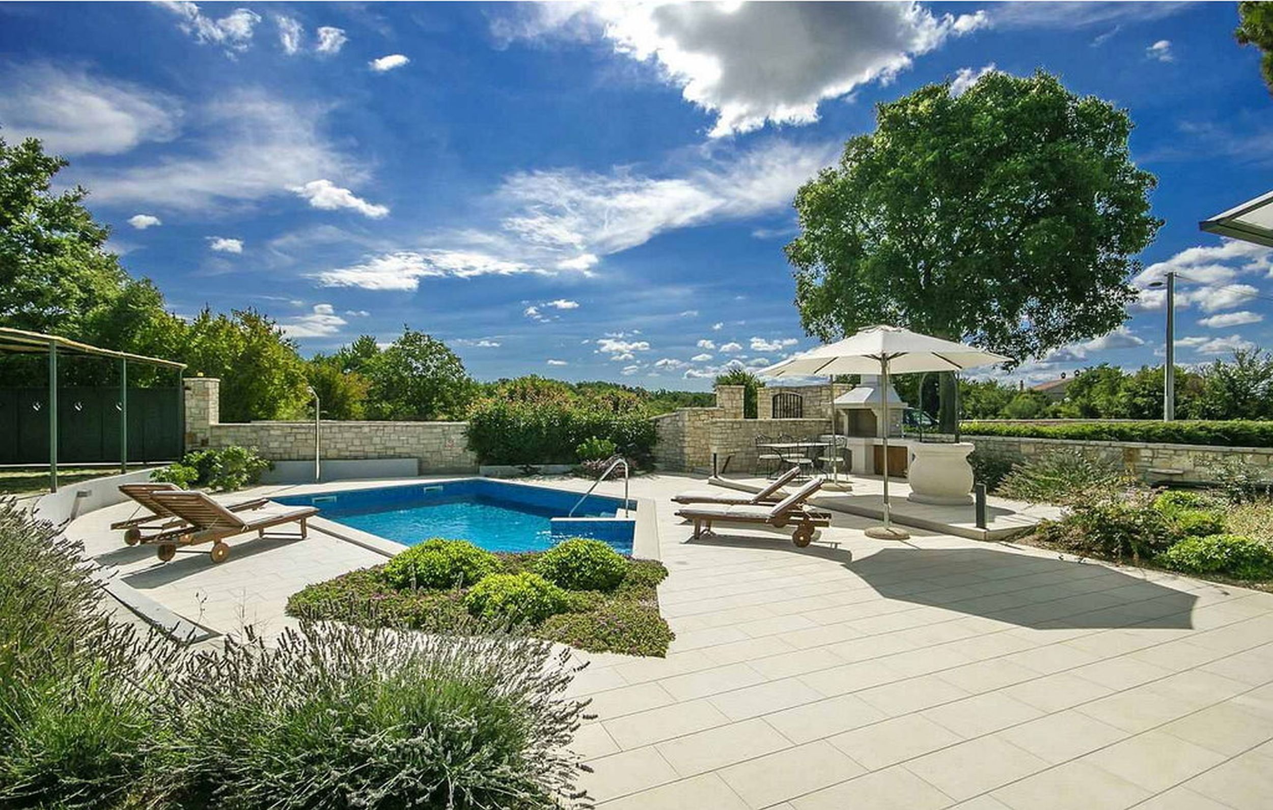 Villa Villa Lenka s bazenom 99836-K1